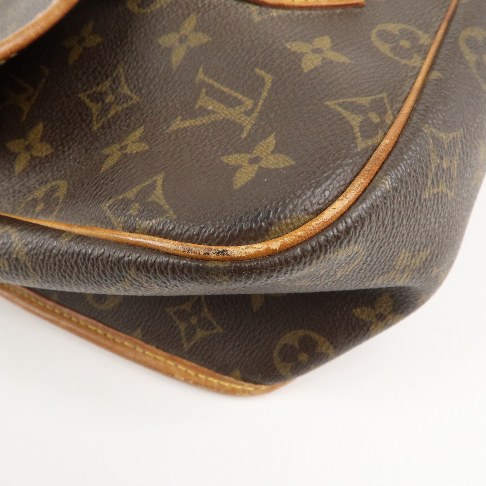 Louis Vuitton Monogram Gibessiﾃｨre GM Shoulder Bag M42249