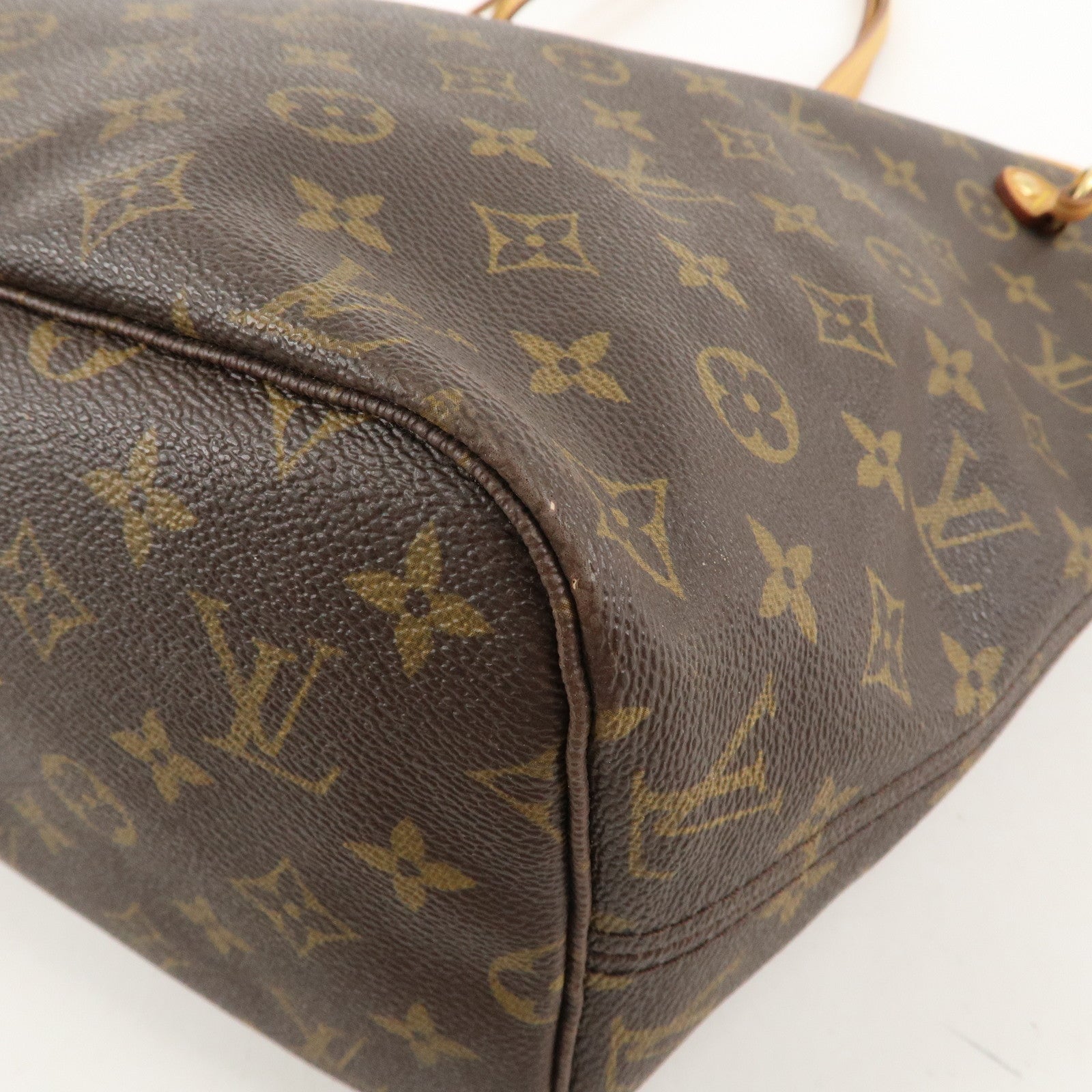 Louis Vuitton Monogram Neverfull MM Tote Bag Brown M40156