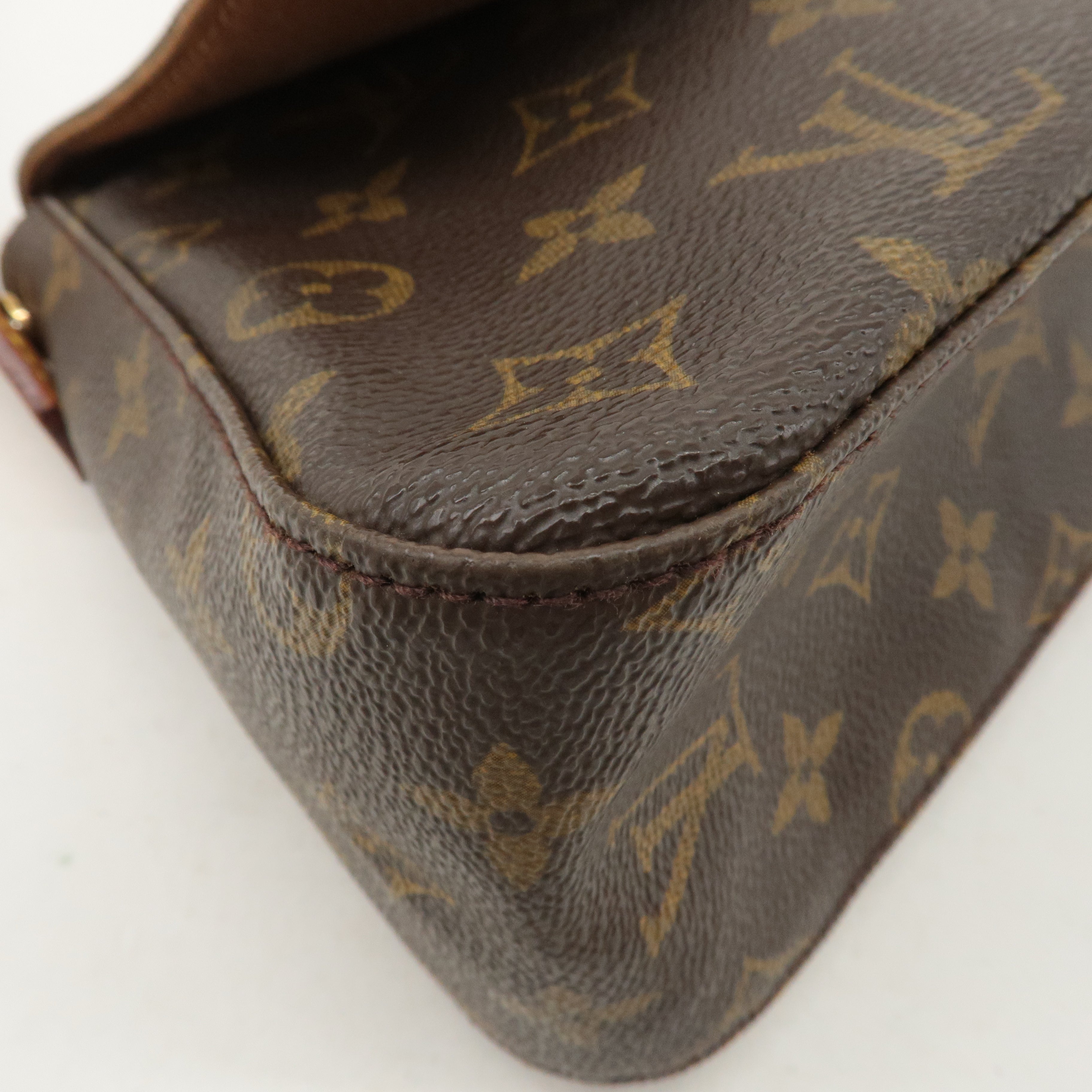 Louis Vuitton Monogram Mini Looping Shoulder Bag Hand Bag M51147