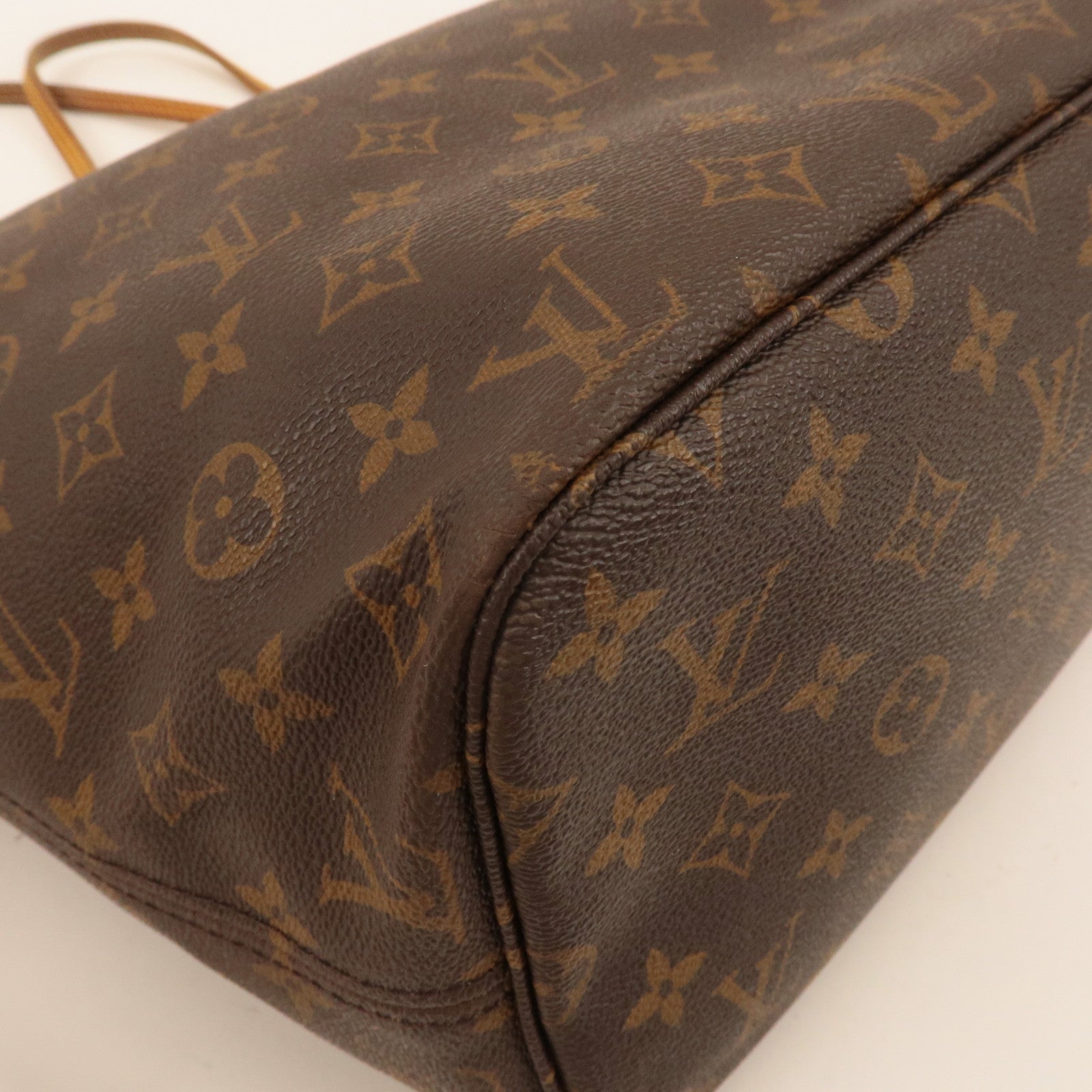 Louis Vuitton Monogram Neverfull MM Tote Bag Brown M40156