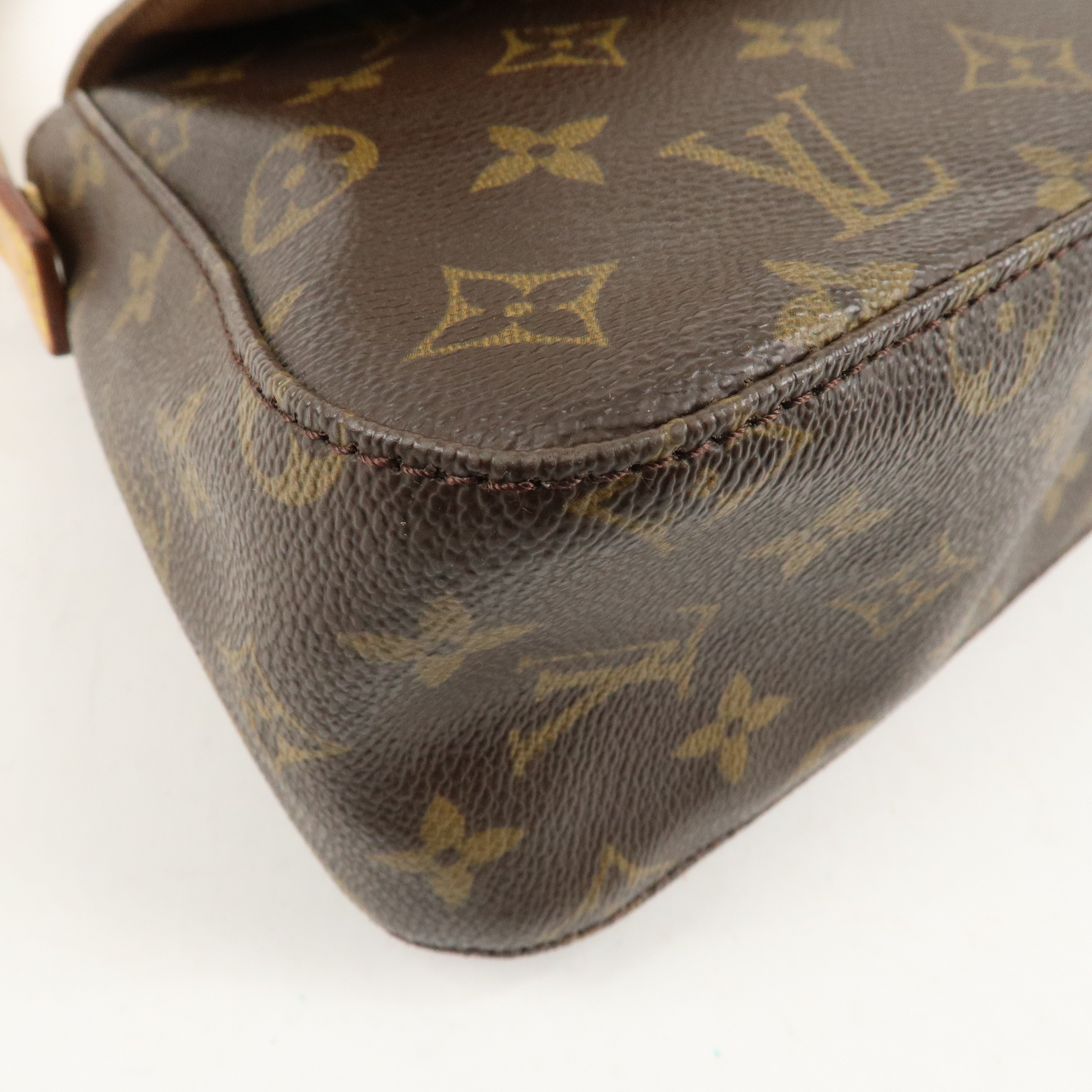 Louis Vuitton Monogram Mini Looping Shoulder Bag Hand Bag M51147