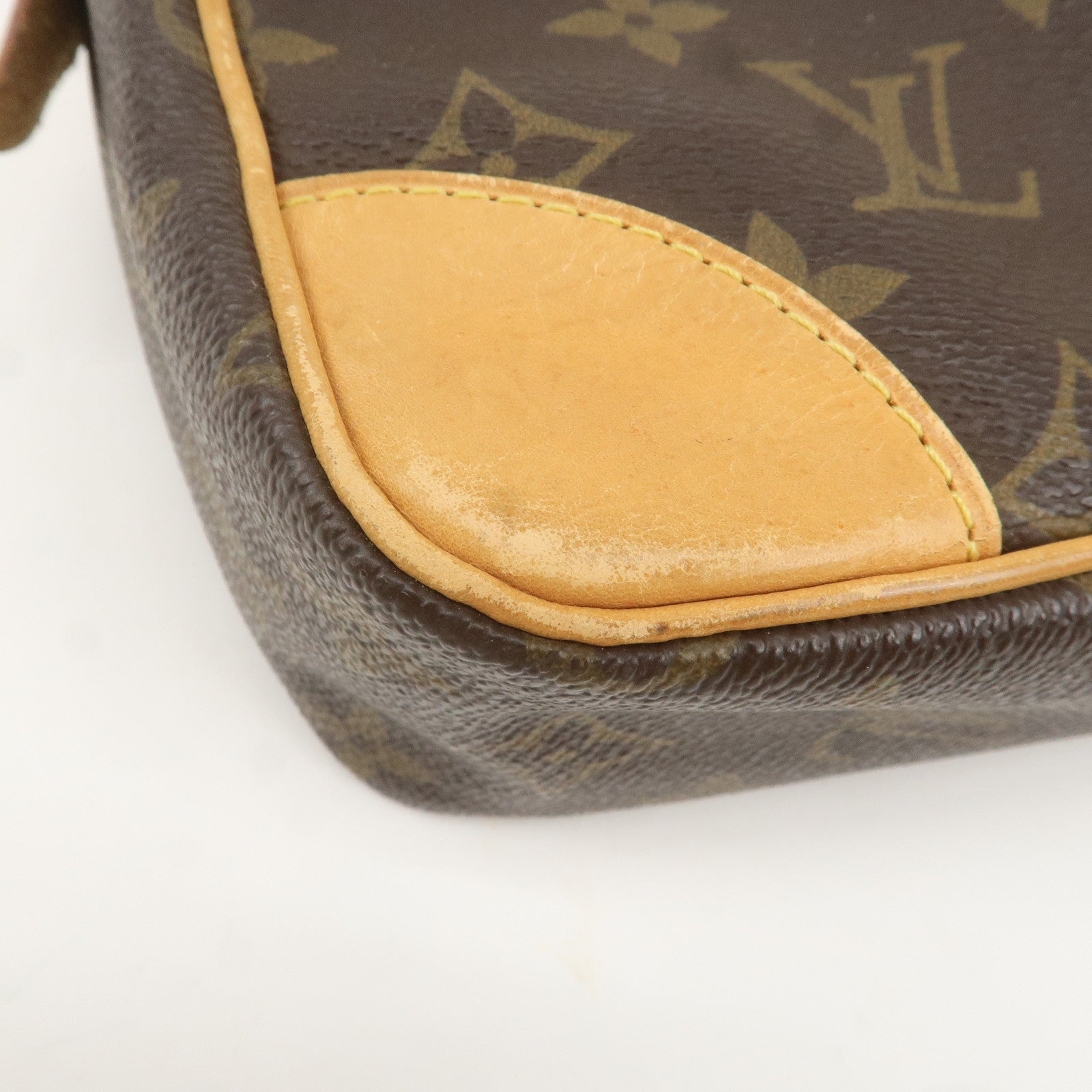 Louis Vuitton Monogram Compiegne 28 Pouch Clutch Bag M51845