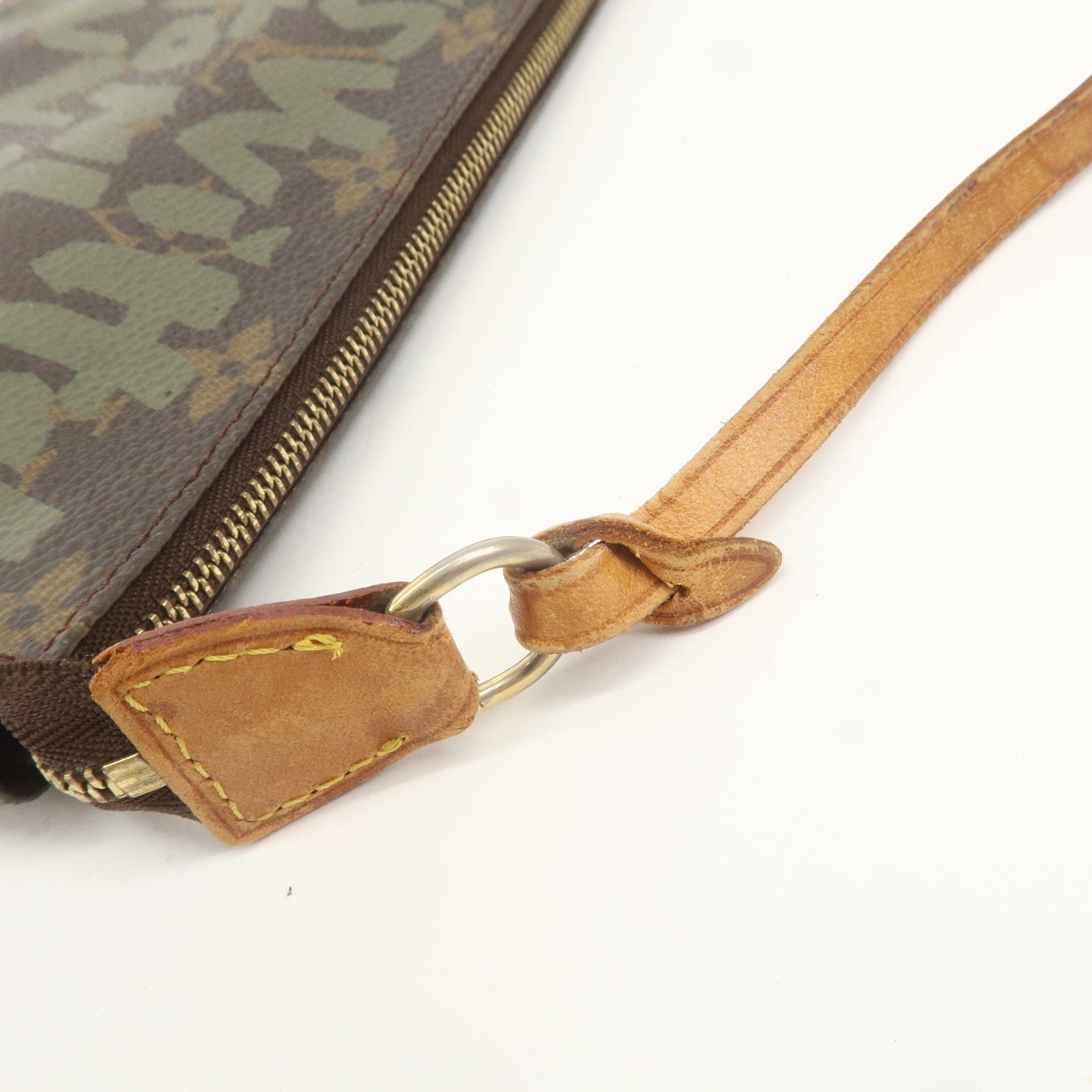 Louis Vuitton Monogram Graffiti Pochette Accessoires M92191