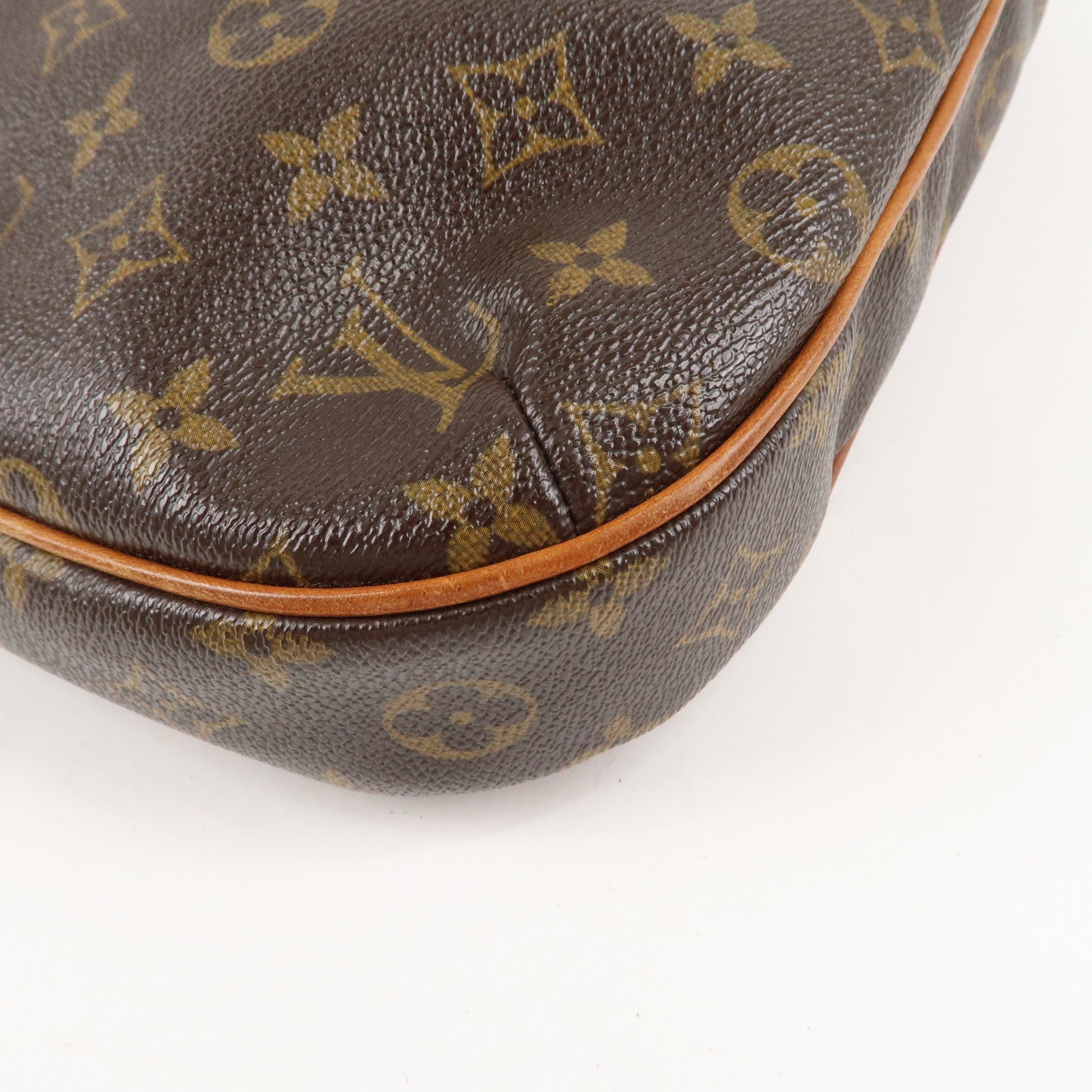 Louis Vuitton Monogram Odeon MM Crossbody Shoulder Bag M56389