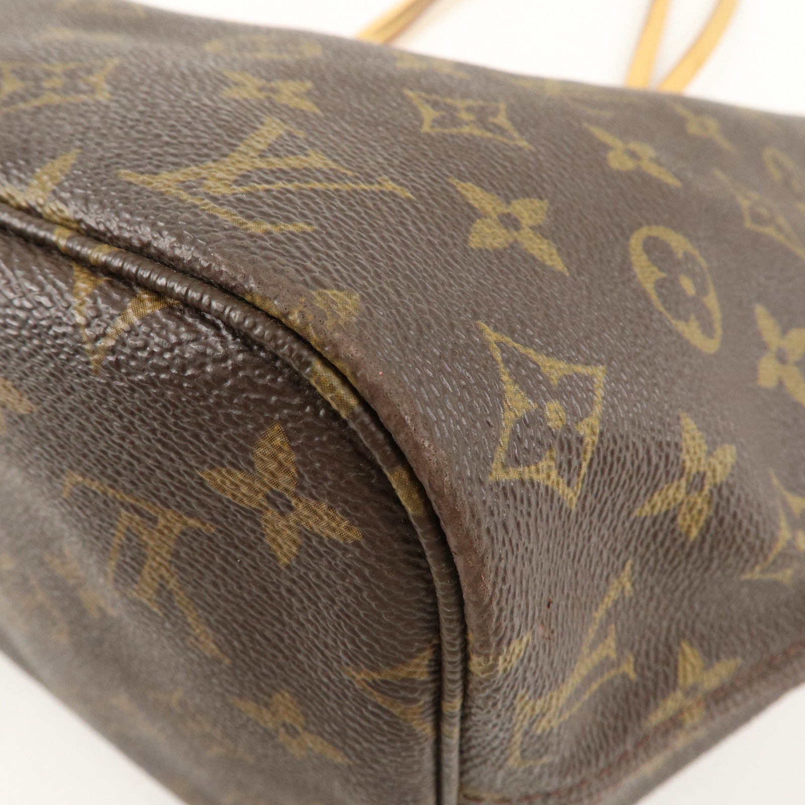 Louis Vuitton Monogram Neverfull MM Tote Bag Brown M40156