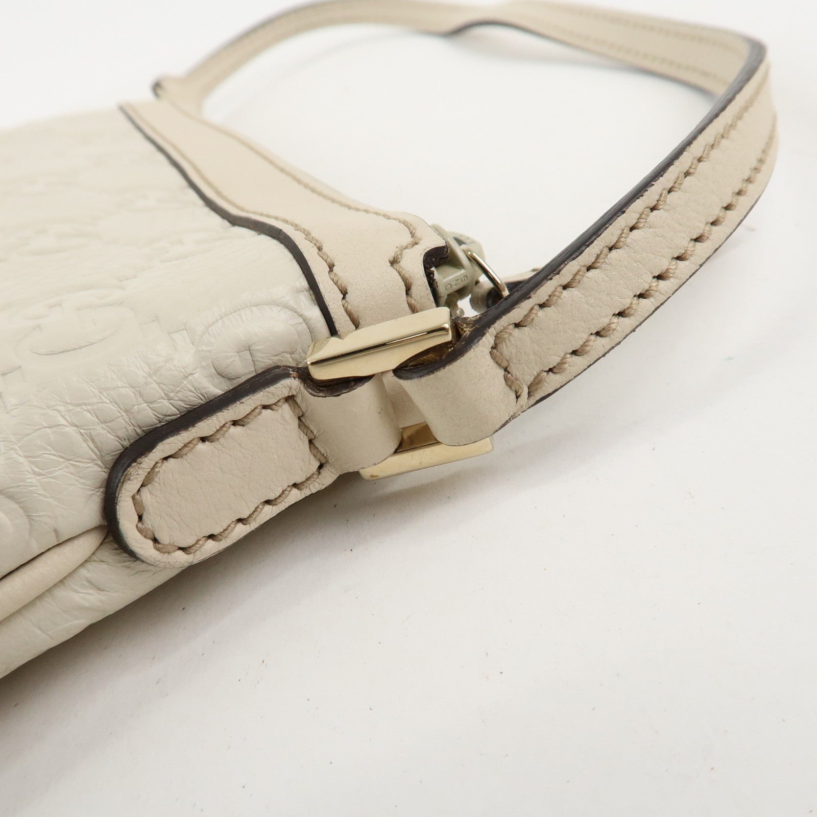 GUCCI Guccissima Leather Pouch Shoulder Bag Ivory 272381 Used