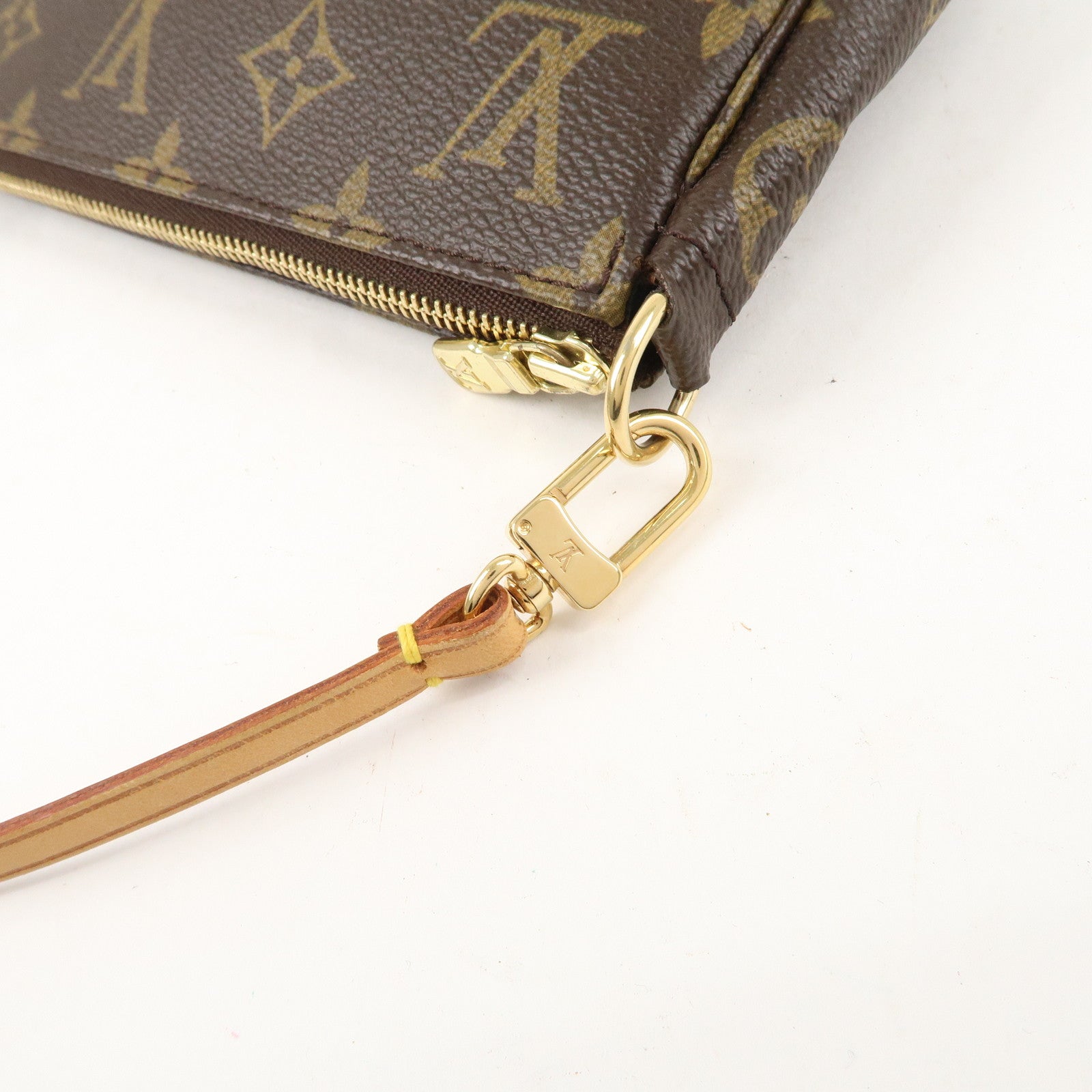 Louis Vuitton Monogram Pochette Accessoires Pouch M51980