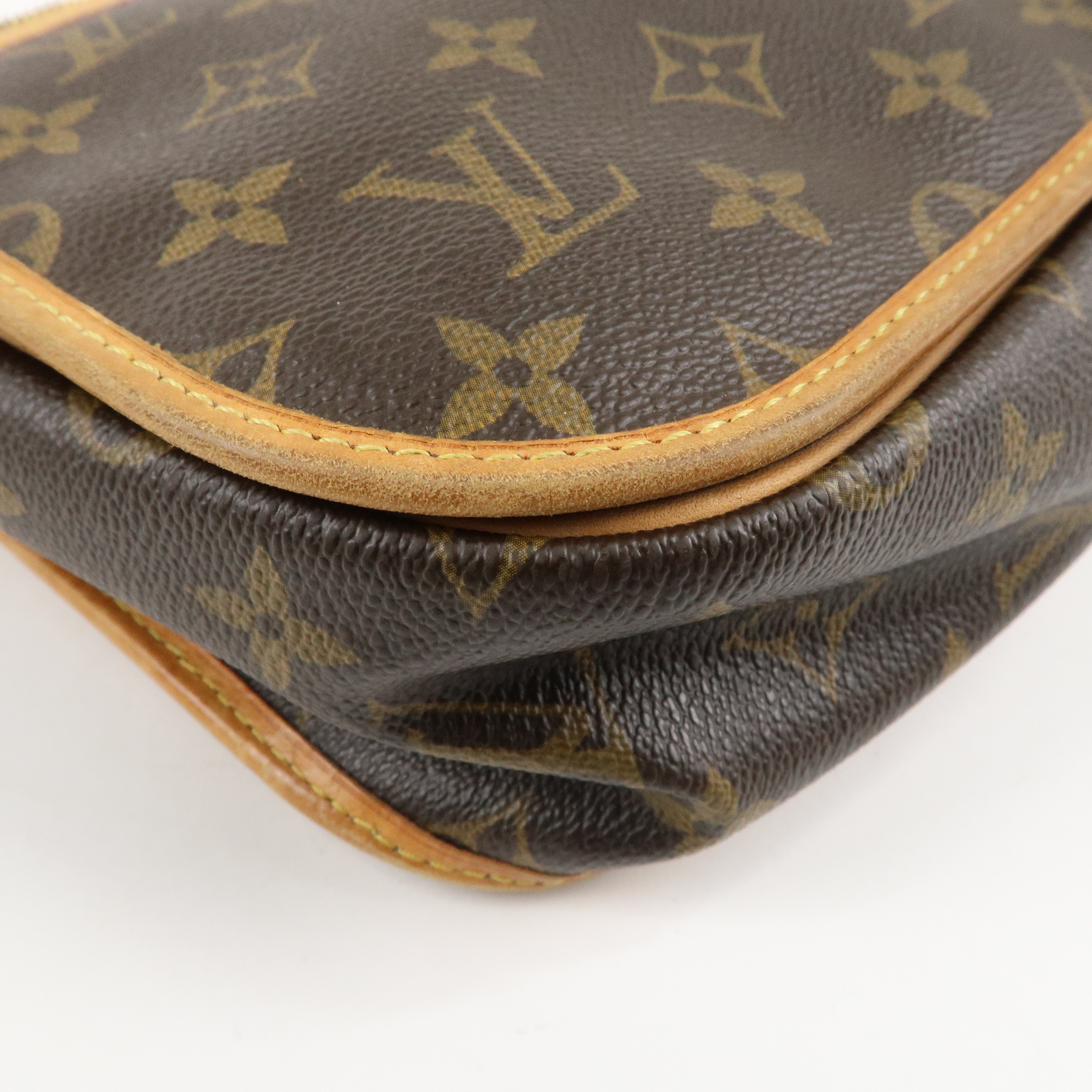 Louis Vuitton Monogram Messenger Bosphore PM Shoulder Bag M40106