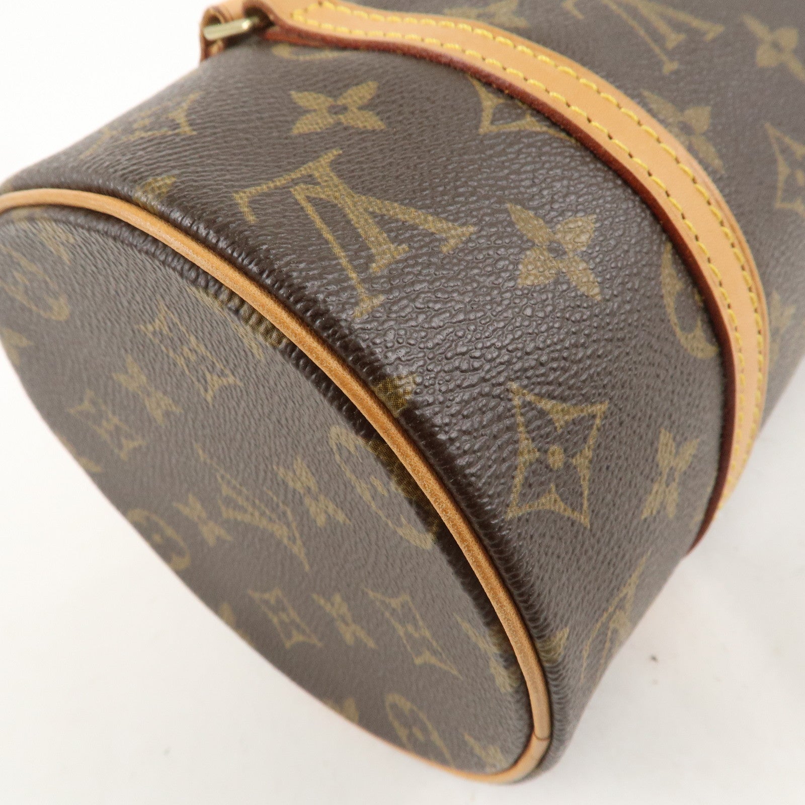 Louis Vuitton Monogram Papillon 26 Hand Bag 
Pouch Brown M51386