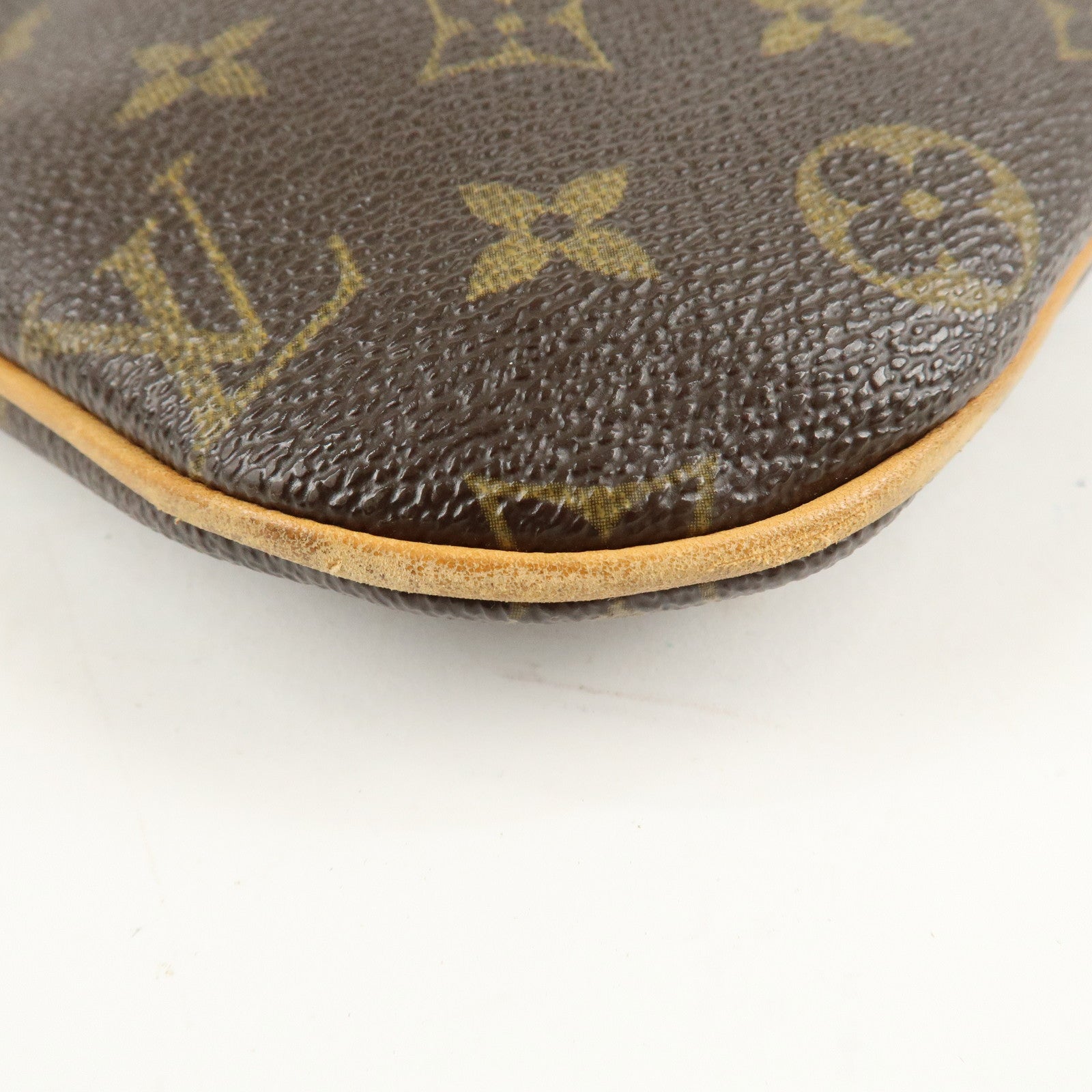 Louis Vuitton Monogram Pochette Bosphore Shoulder Bag M40044