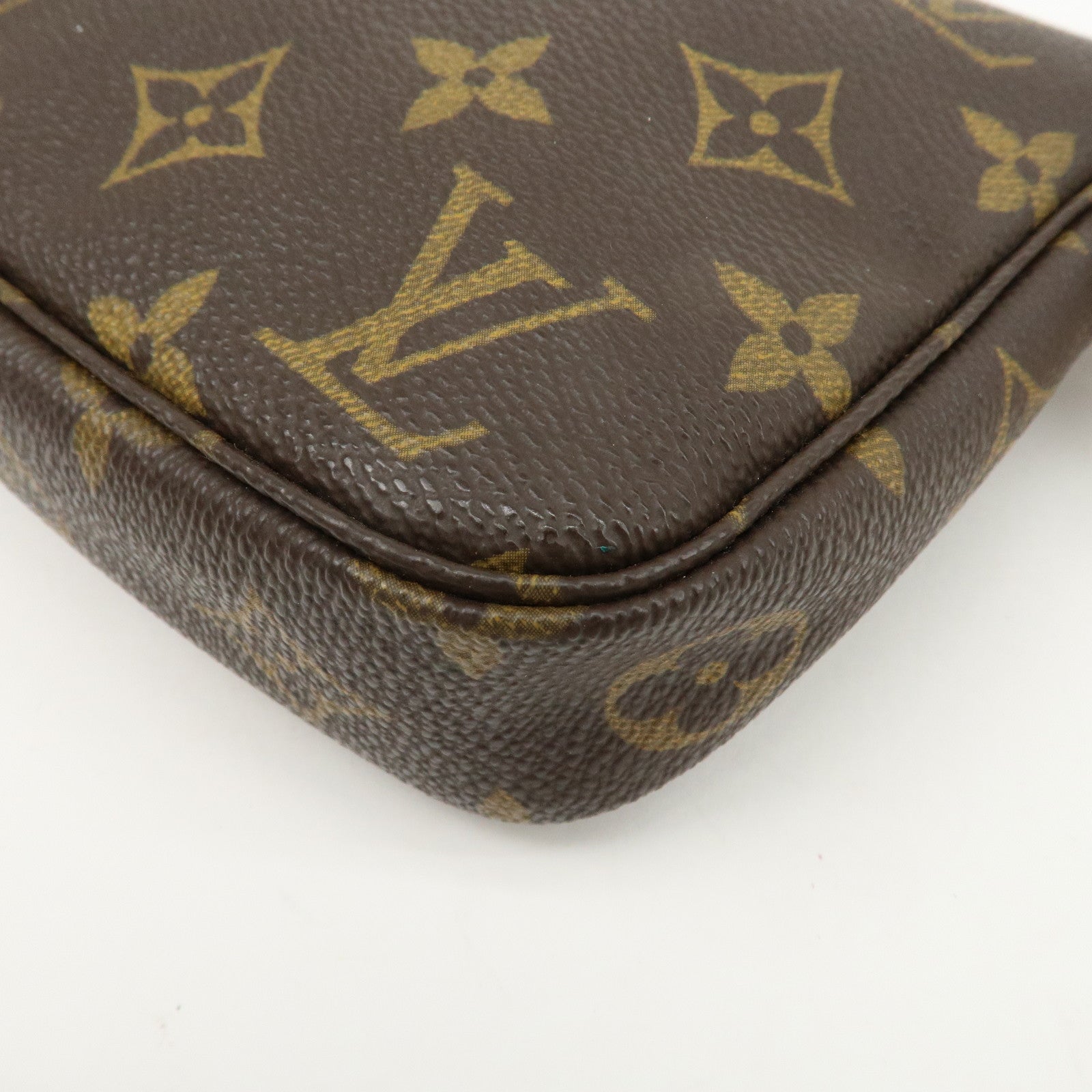 Louis Vuitton Monogram Pochette Accessoires 
Strap M51980 J00145 Used