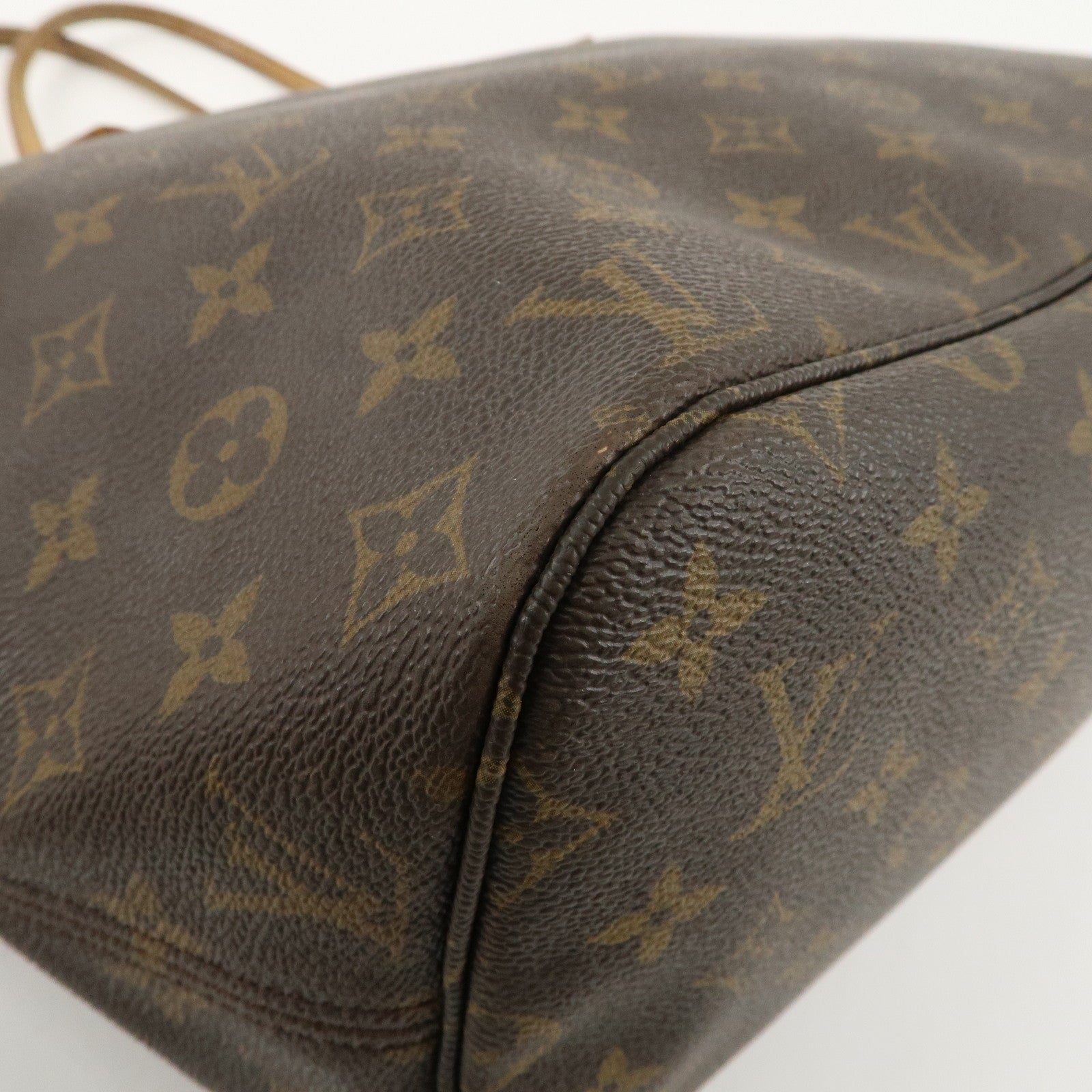 Louis Vuitton Monogram Neverfull MM Tote Bag Brown M40156