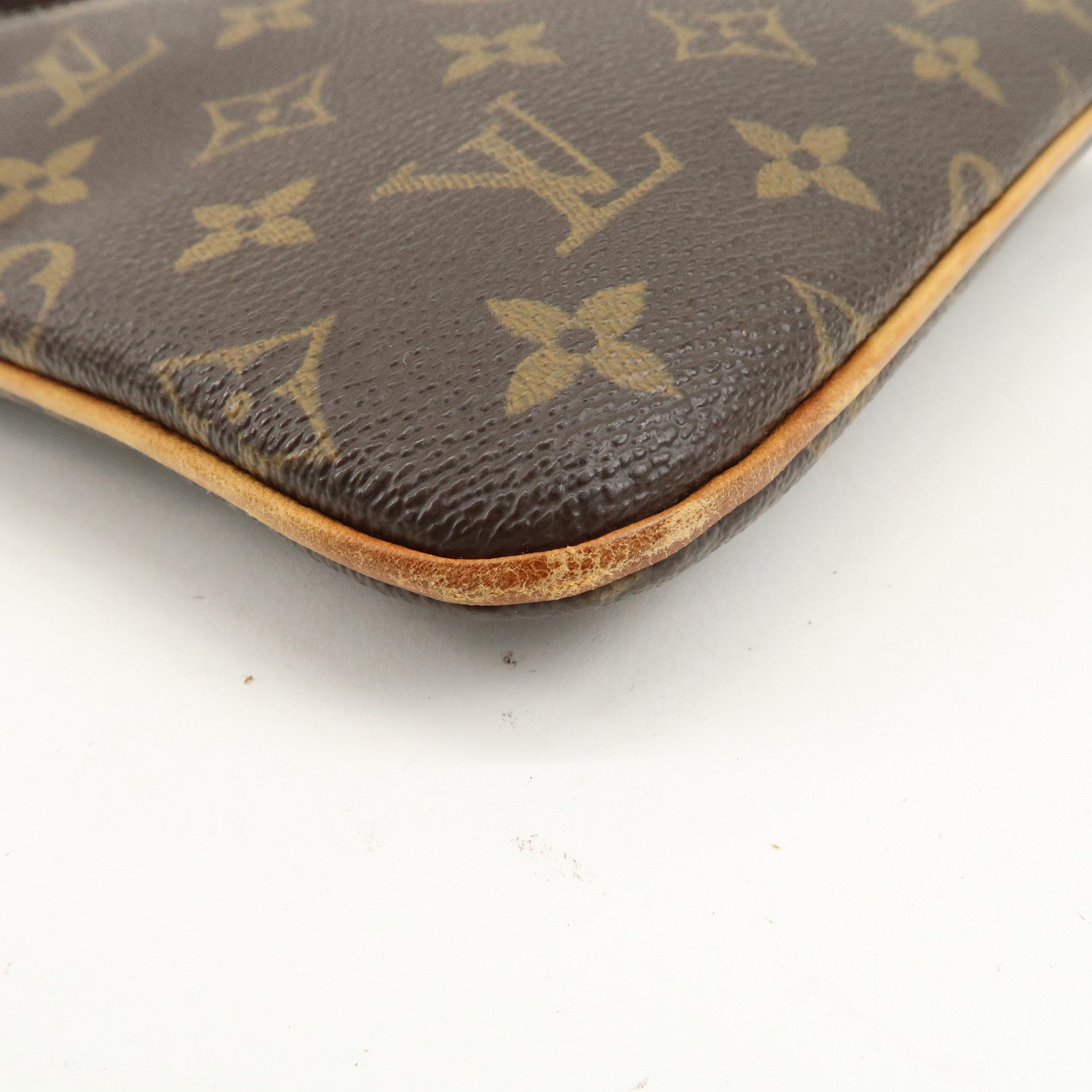 Louis Vuitton Monogram Pochette Valmy Shoulder Bag M40524