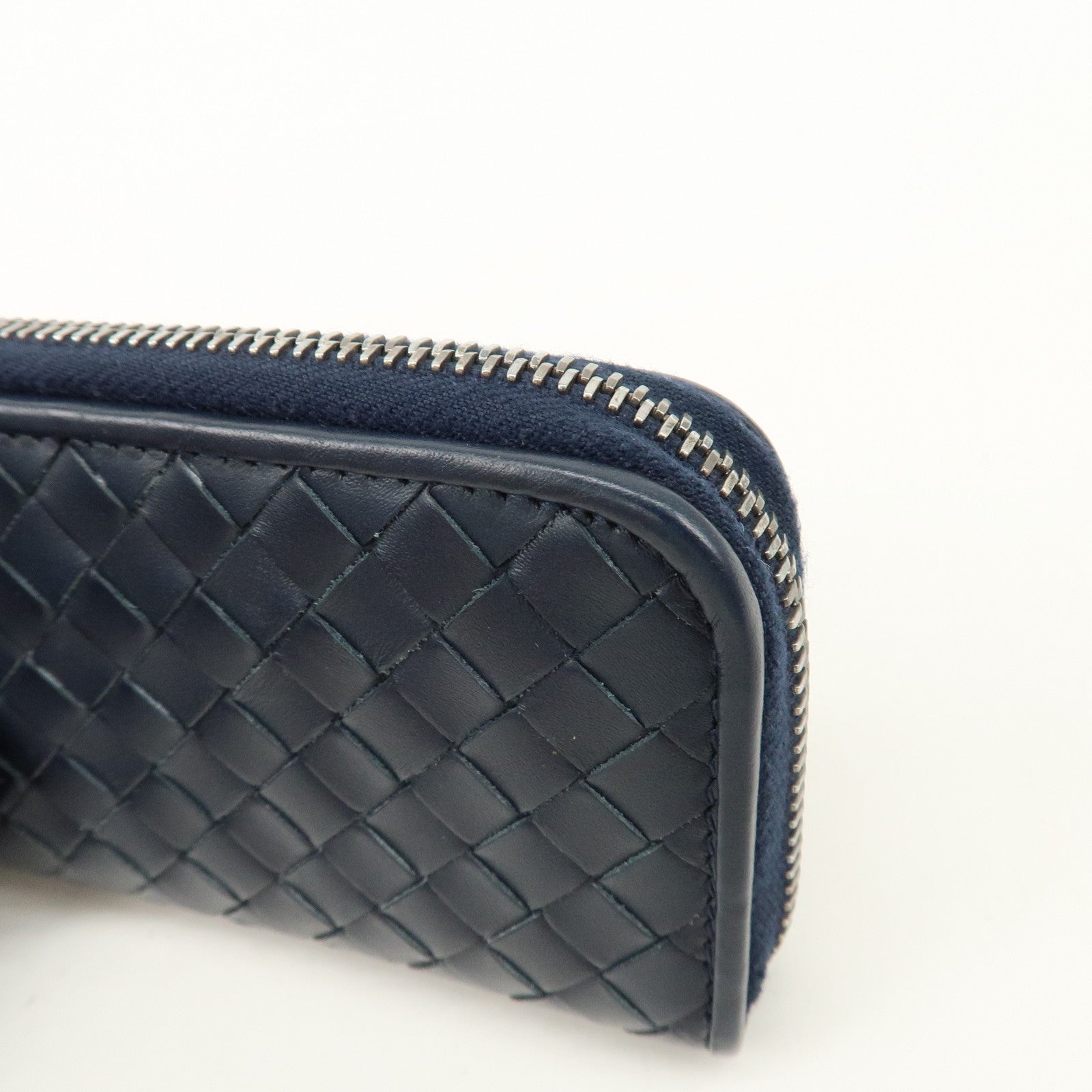 BOTTEGA VENETA Intrecciato Leather Zip Round Coin Case Navy