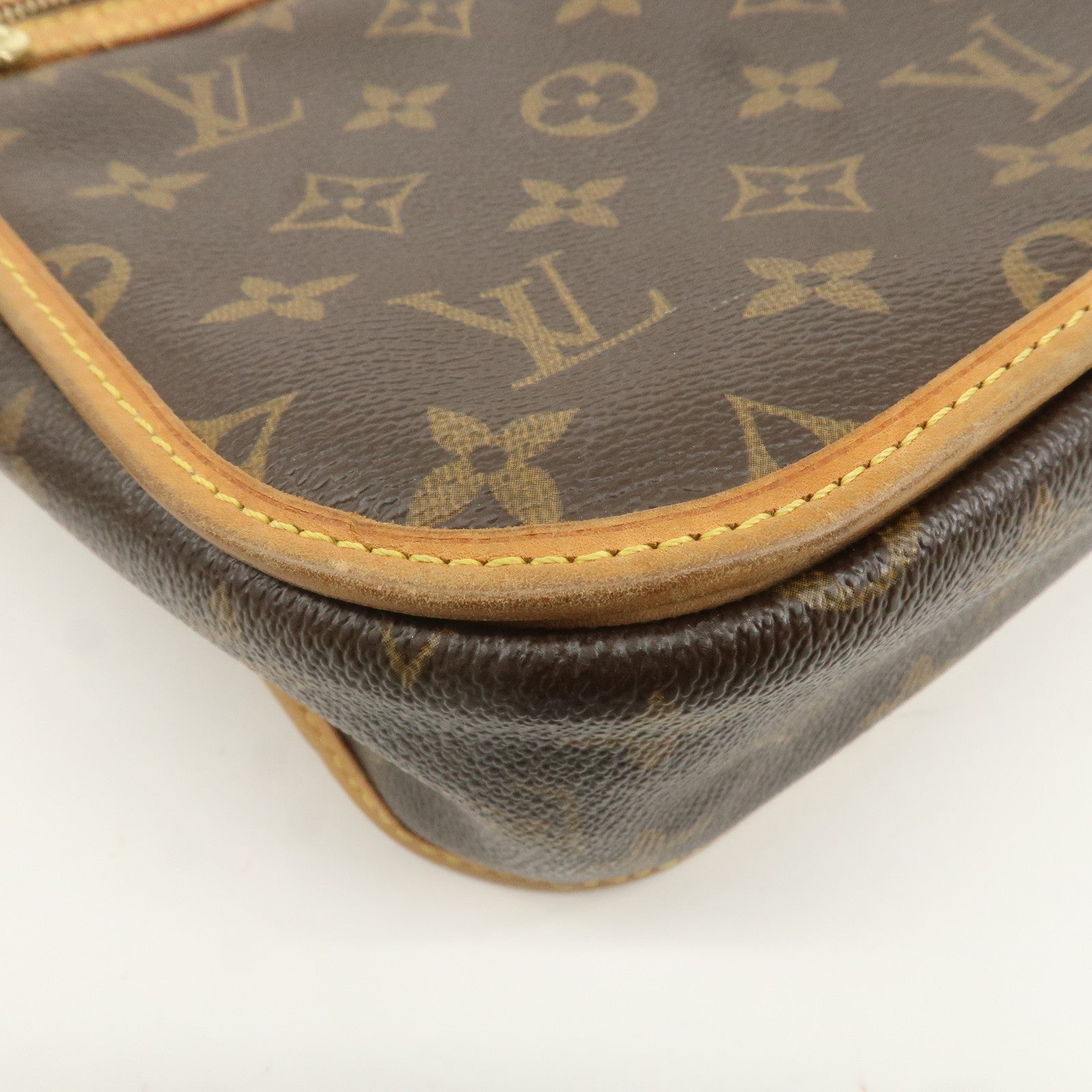 Louis Vuitton Monogram Messenger Bosphore PM Shoulder Bag M40106