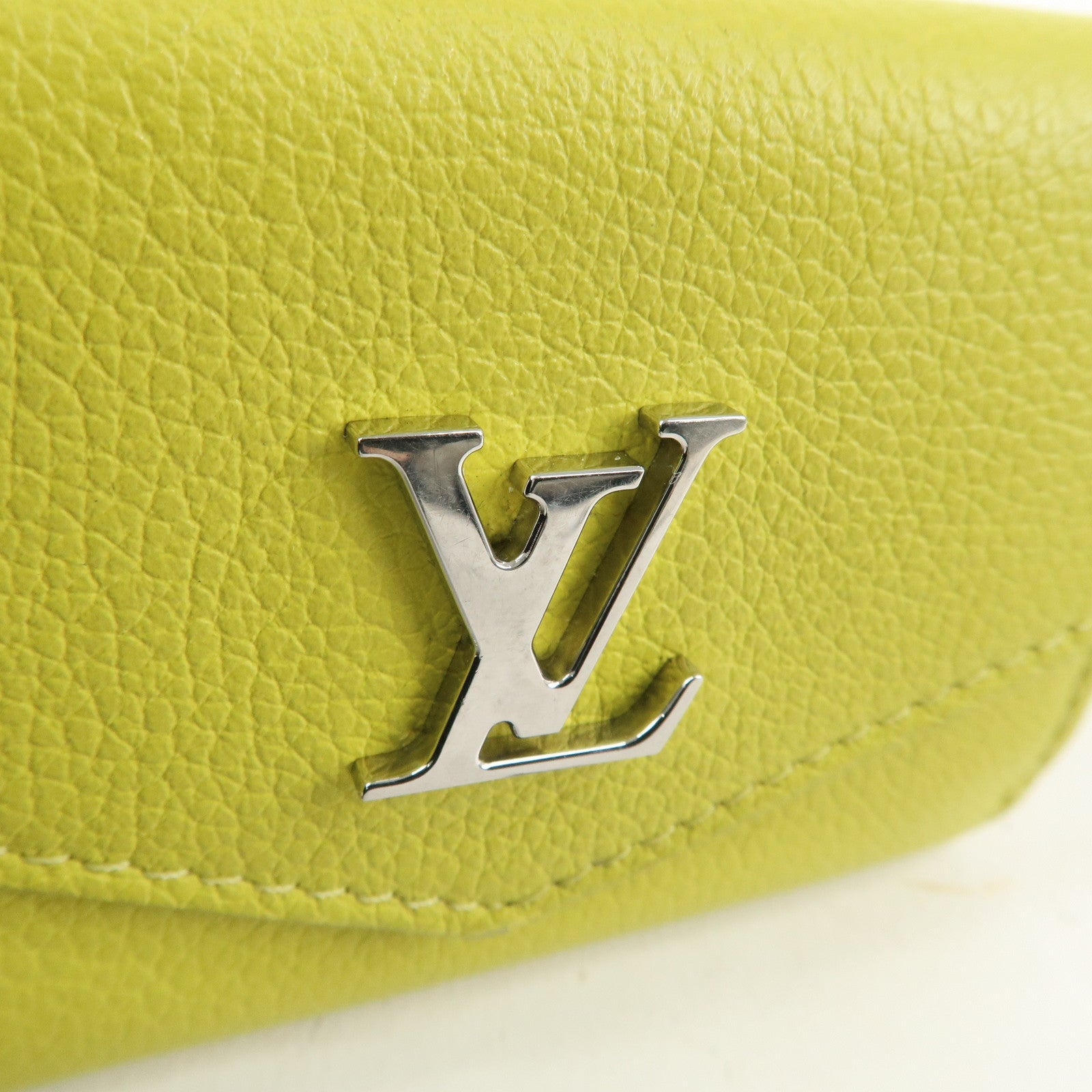 Louis Vuitton Portefeuille Lock Mini Wallet Vert Acid M81562