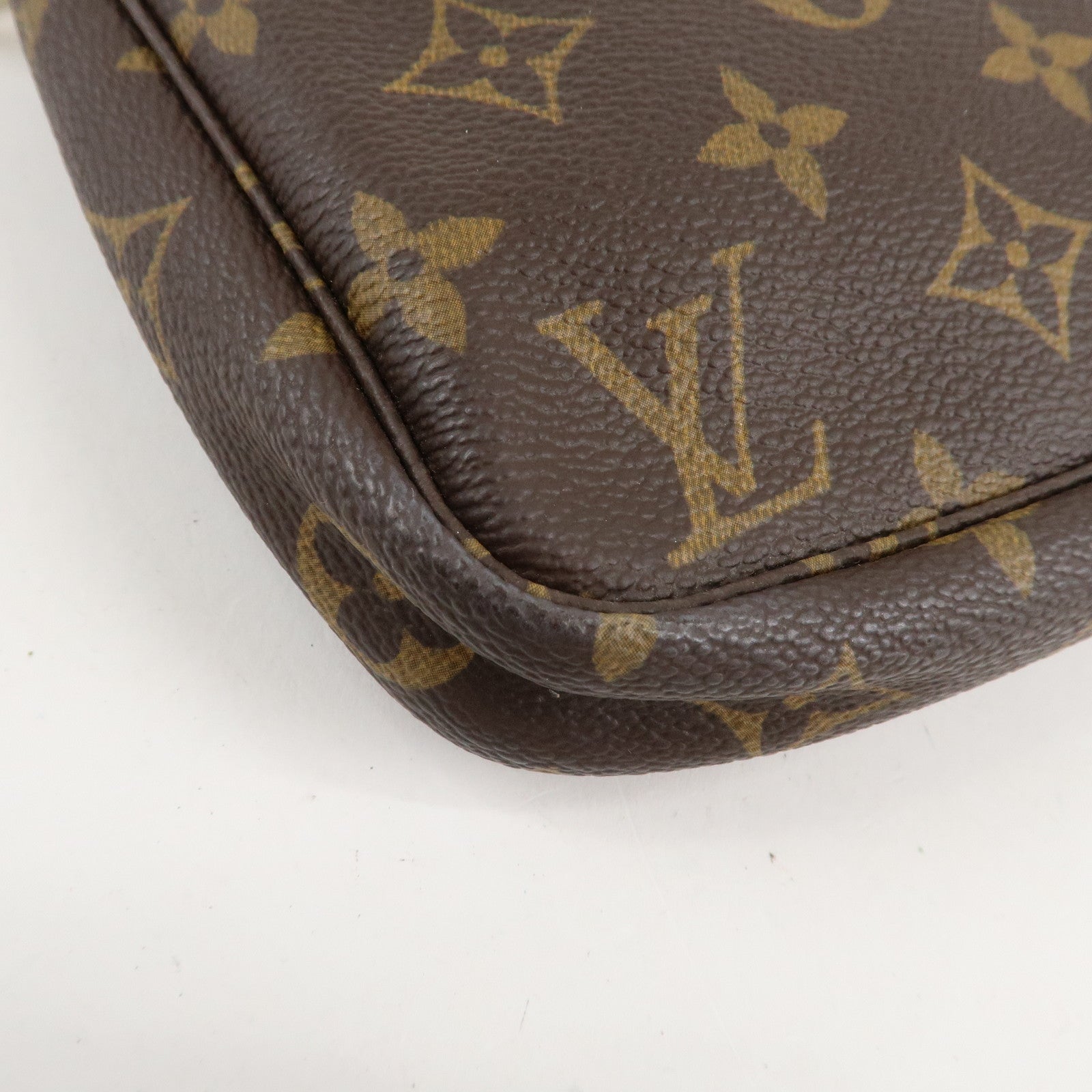 Louis Vuitton Monogram Pochette Accessoires Pouch M51980