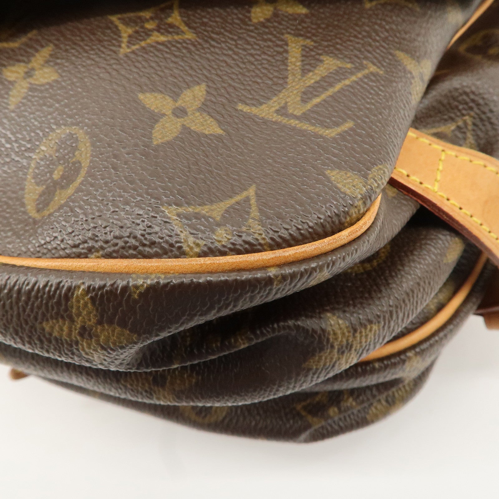 Louis Vuitton Monogram Saumur 30 Crossbody Bag Brown M42256 Used