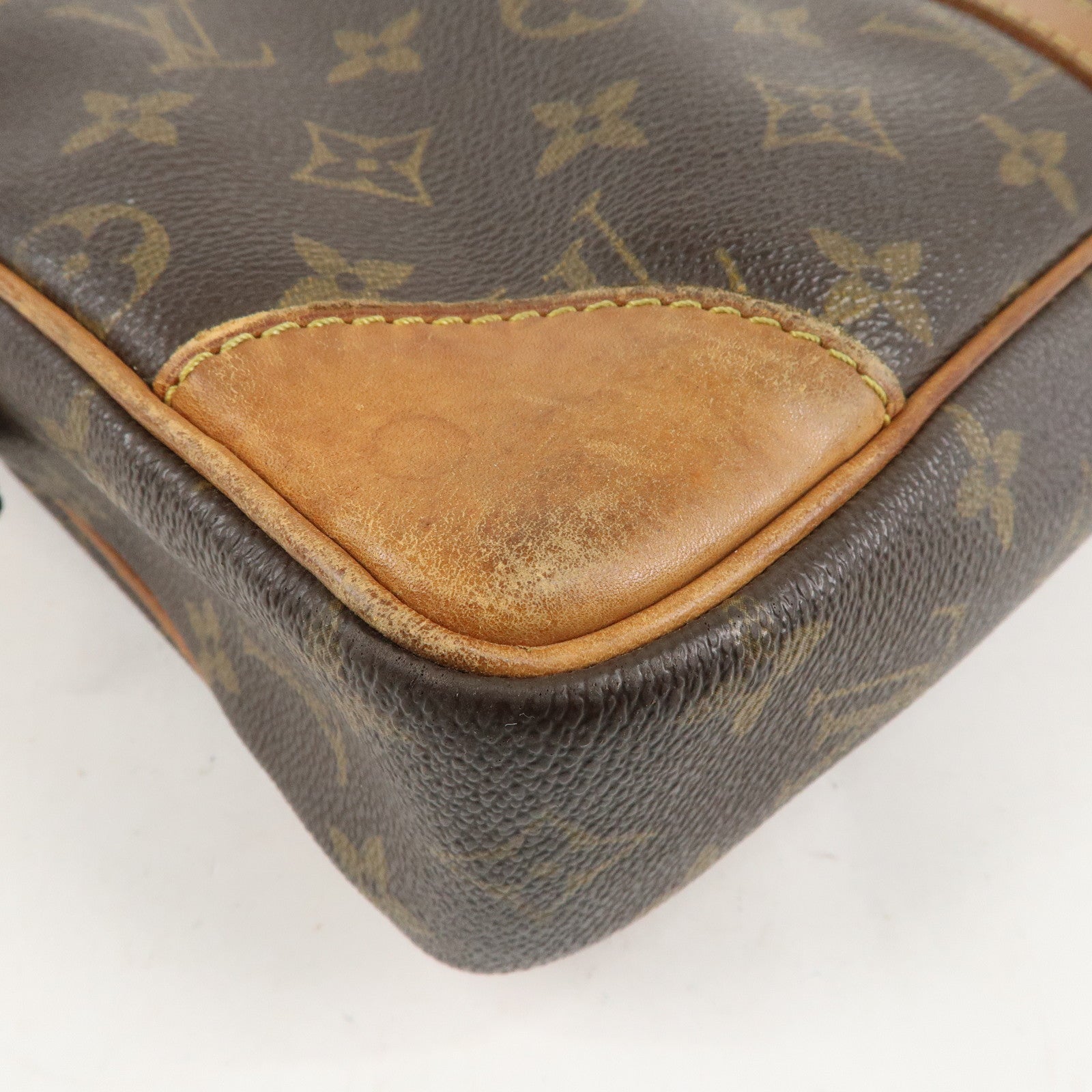 Louis Vuitton Monogram Porte Documents Voyage Bag Brown M53361