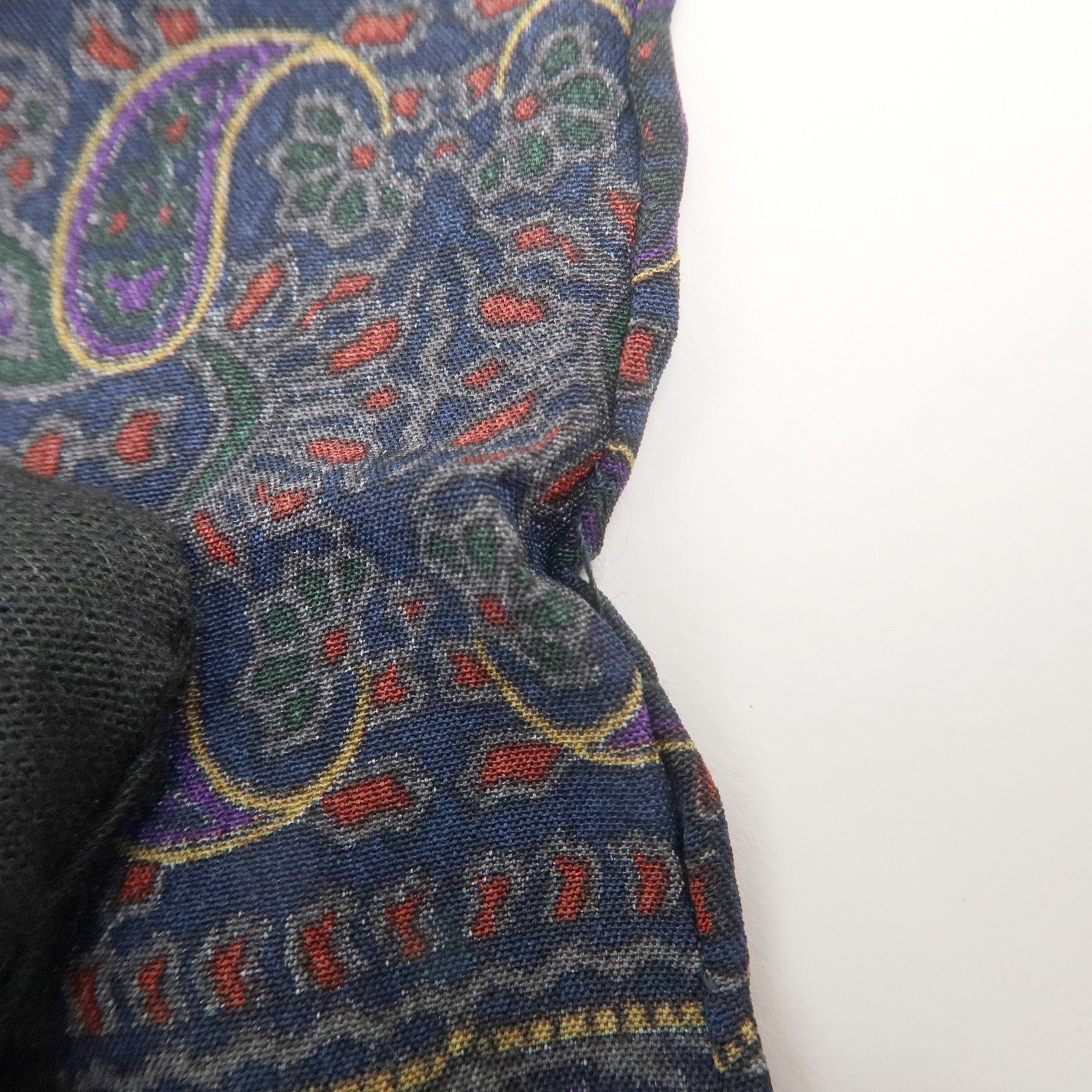 CHANEL Silk 100% Paisley Scarf Navy Giold Used