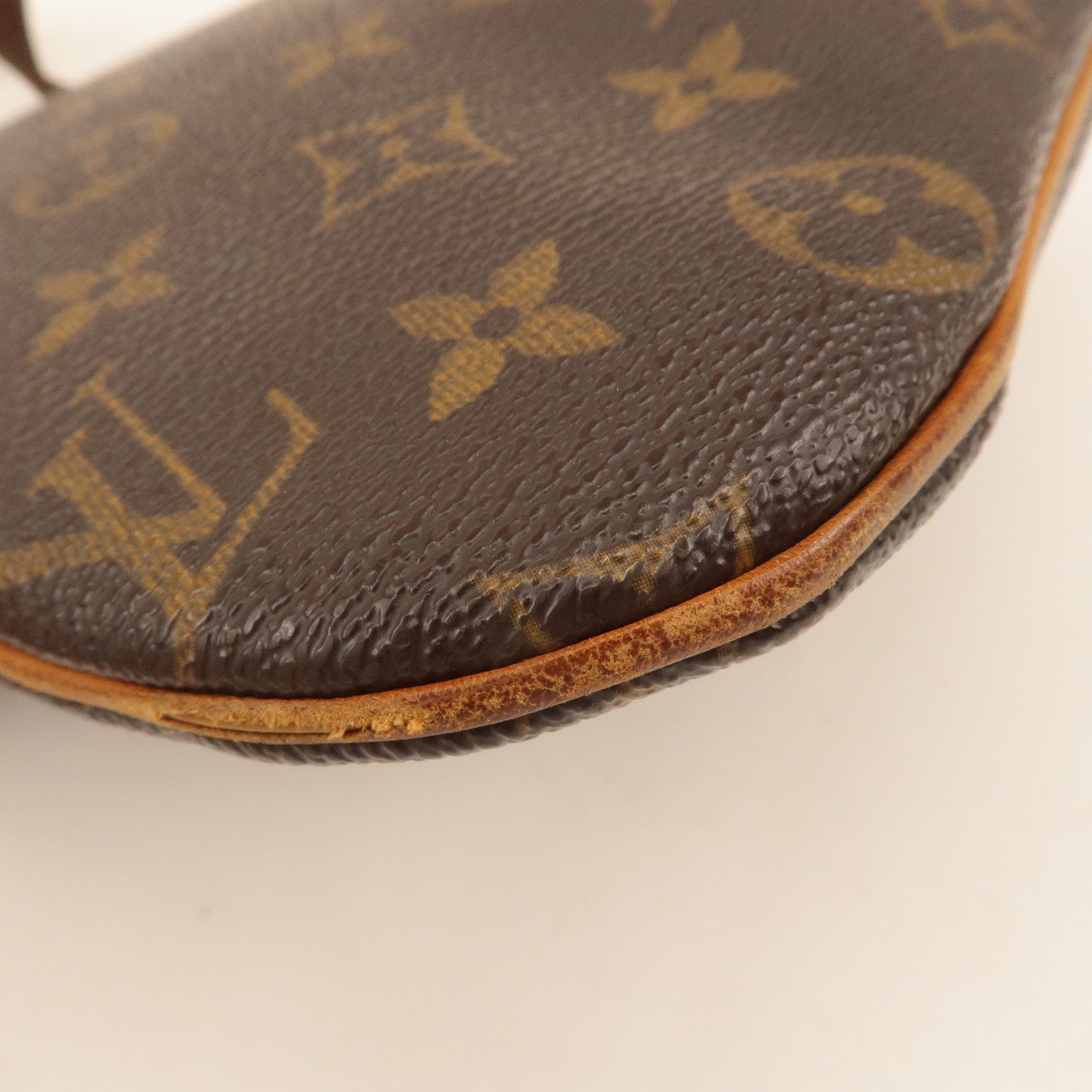 Louis Vuitton Monogram Pochette Bosphore Shoulder Bag M40044