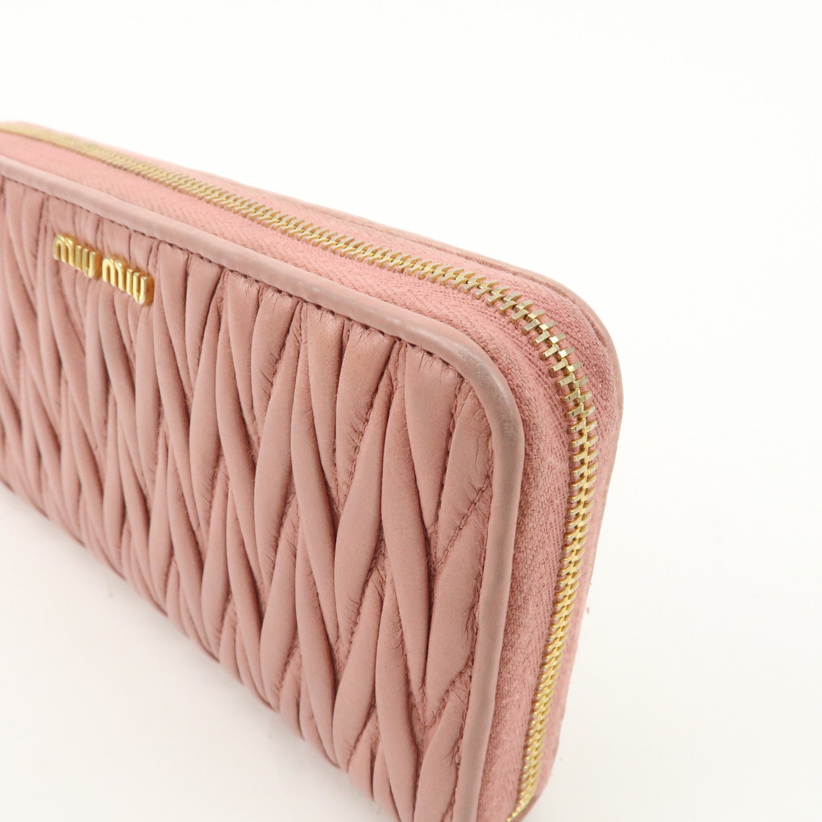 MIU MIU Matelasse Leather Round Zippy Long Wallet Pink 5ML506 Used