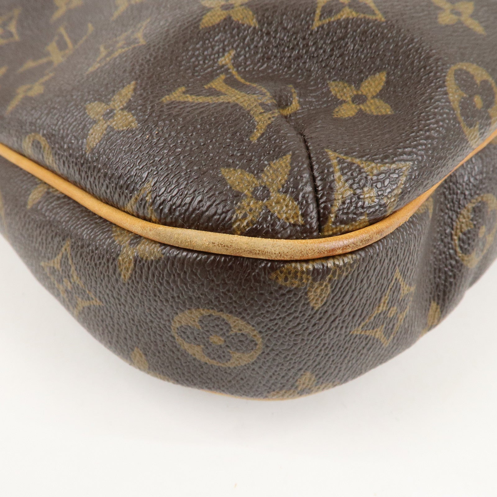 Louis Vuitton Monogram Odeon MM Crossbody Shoulder Bag M56389