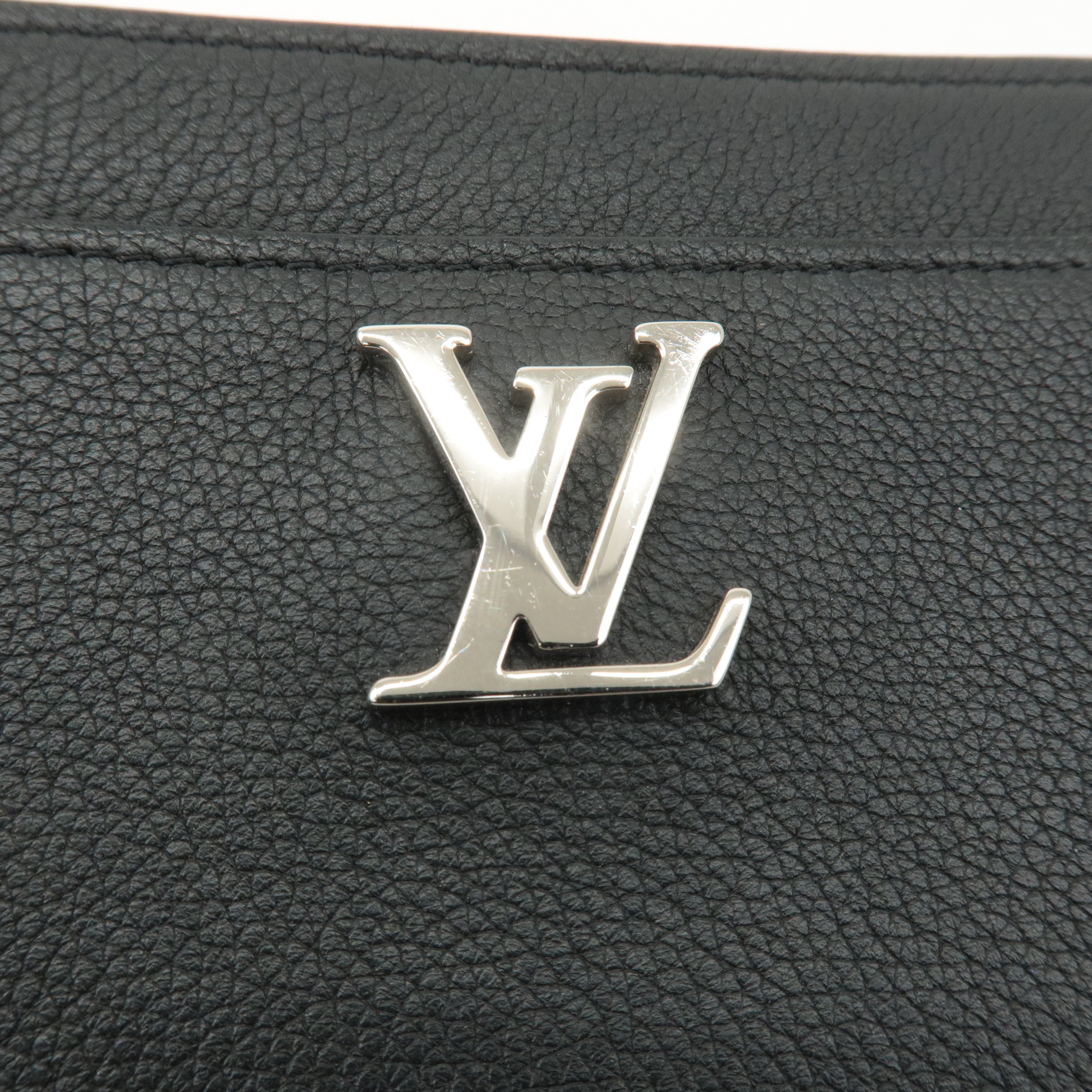 Louis Vuitton Leather Lockme Zippy Wallet Long Wallet M62622