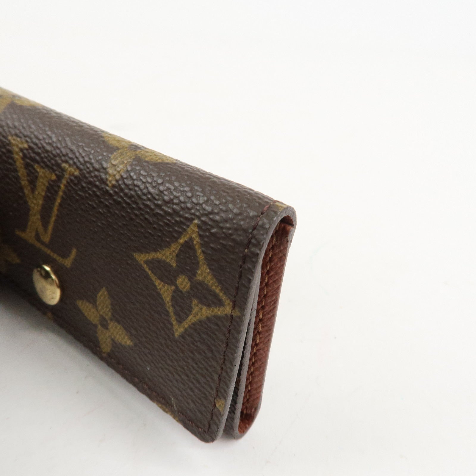 Louis Vuitton Monogram Multicles 4 Key Case Key Holder M62631