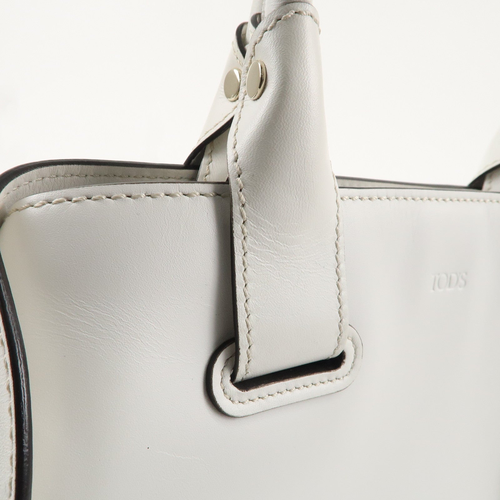 TOD
S Leather Cape Bag Hand Shoulder Bag White Gold Hardware