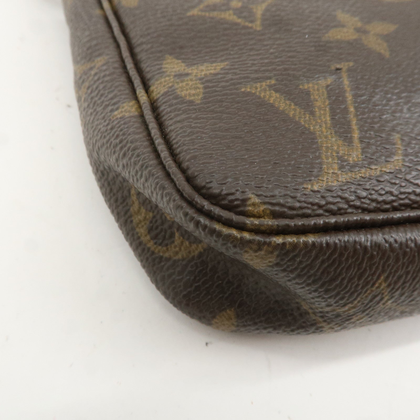 Louis Vuitton Monogram Pochette Accessoires Pouch M51980