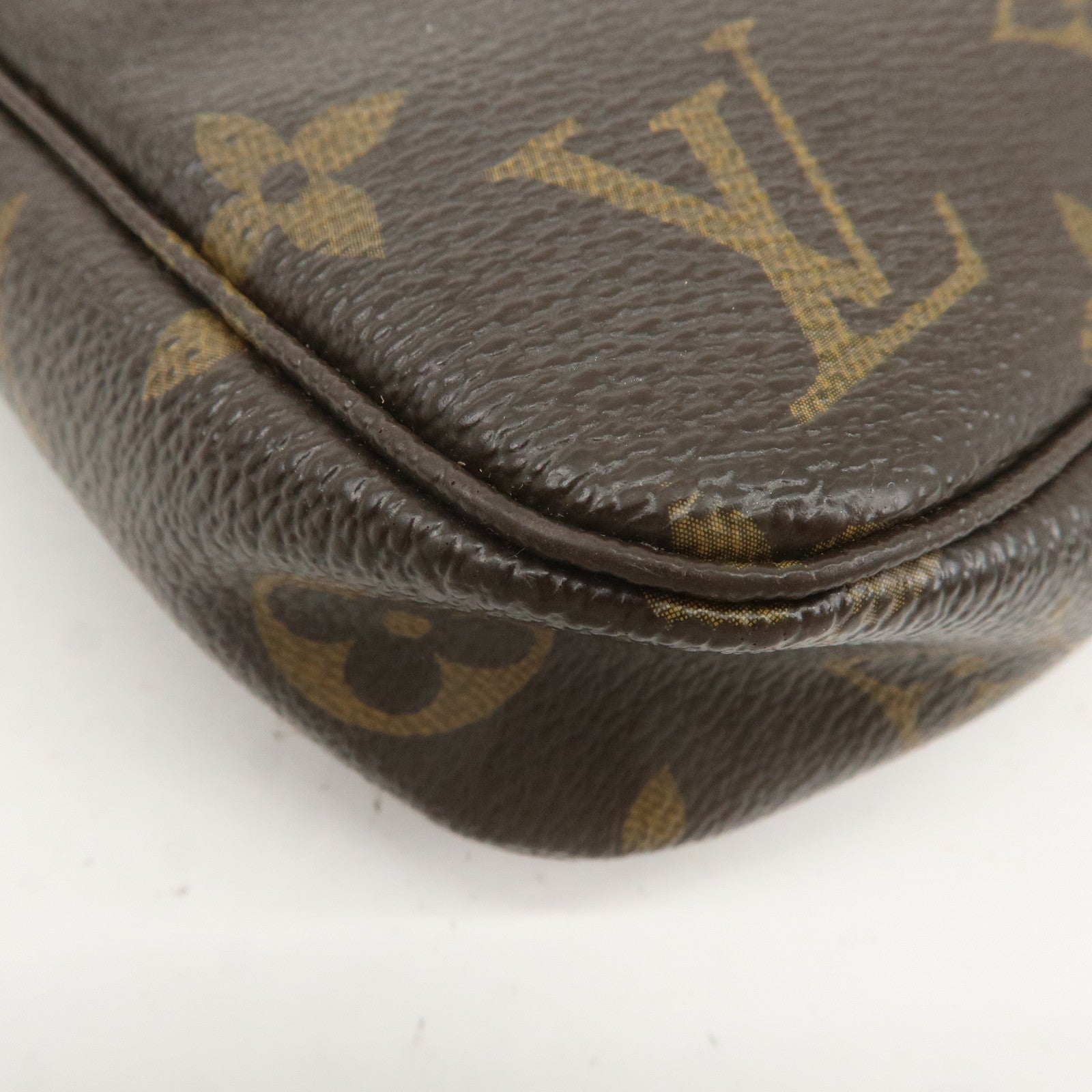 Louis Vuitton Monogram Pochette Accessoires Pouch M51980