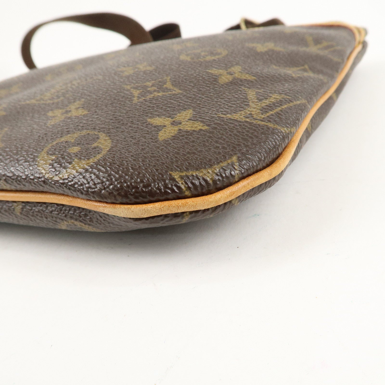 Louis Vuitton Monogram Pochette Bosphore Shoulder Bag M40044