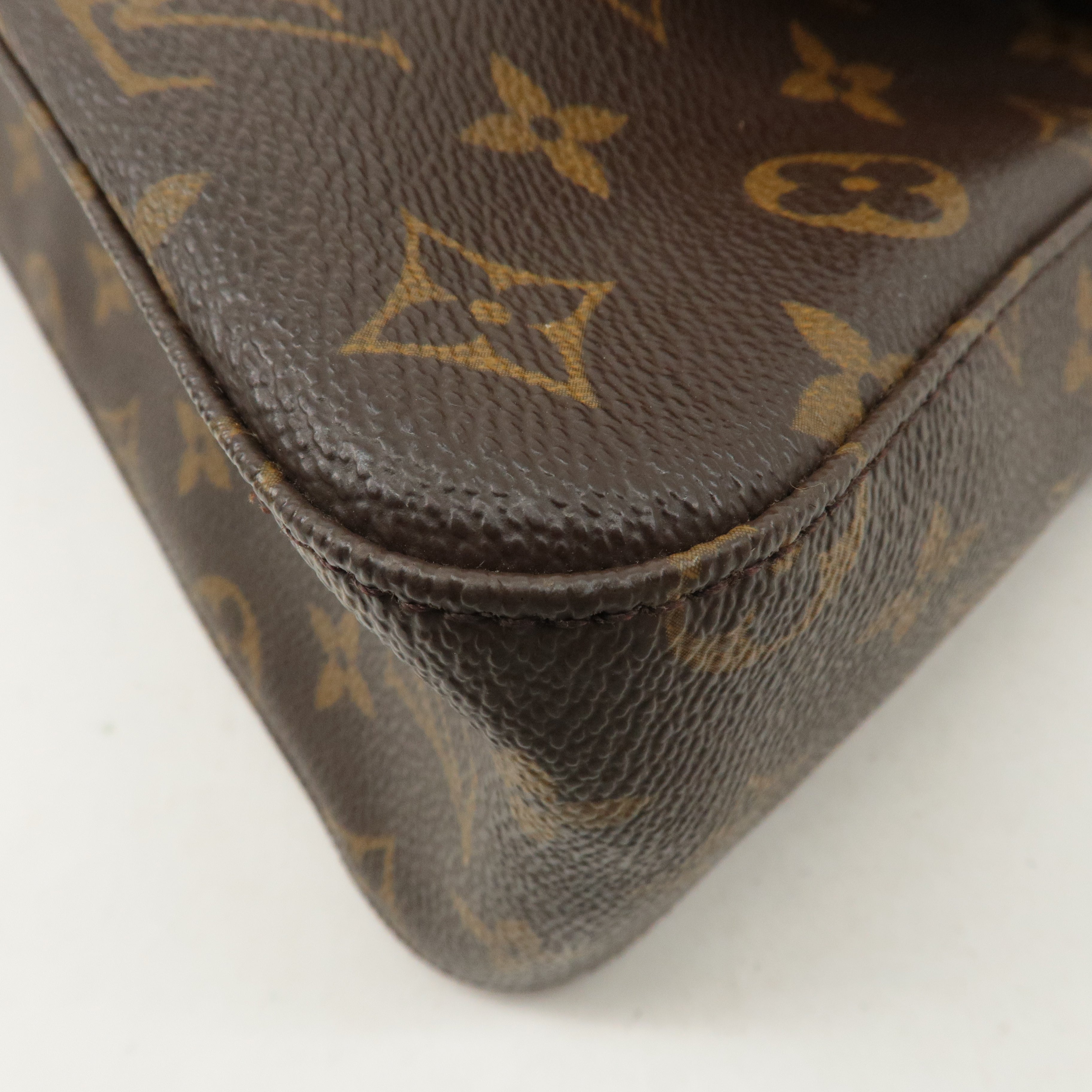 Louis Vuitton Monogram Mini Looping Shoulder Bag Hand Bag M51147