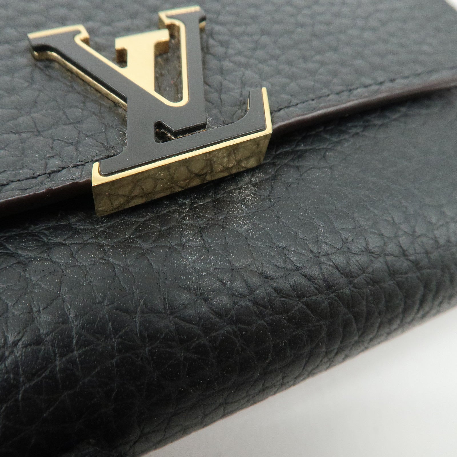 Louis Vuitton Portefeuille Capucines Compact Wallet M62157