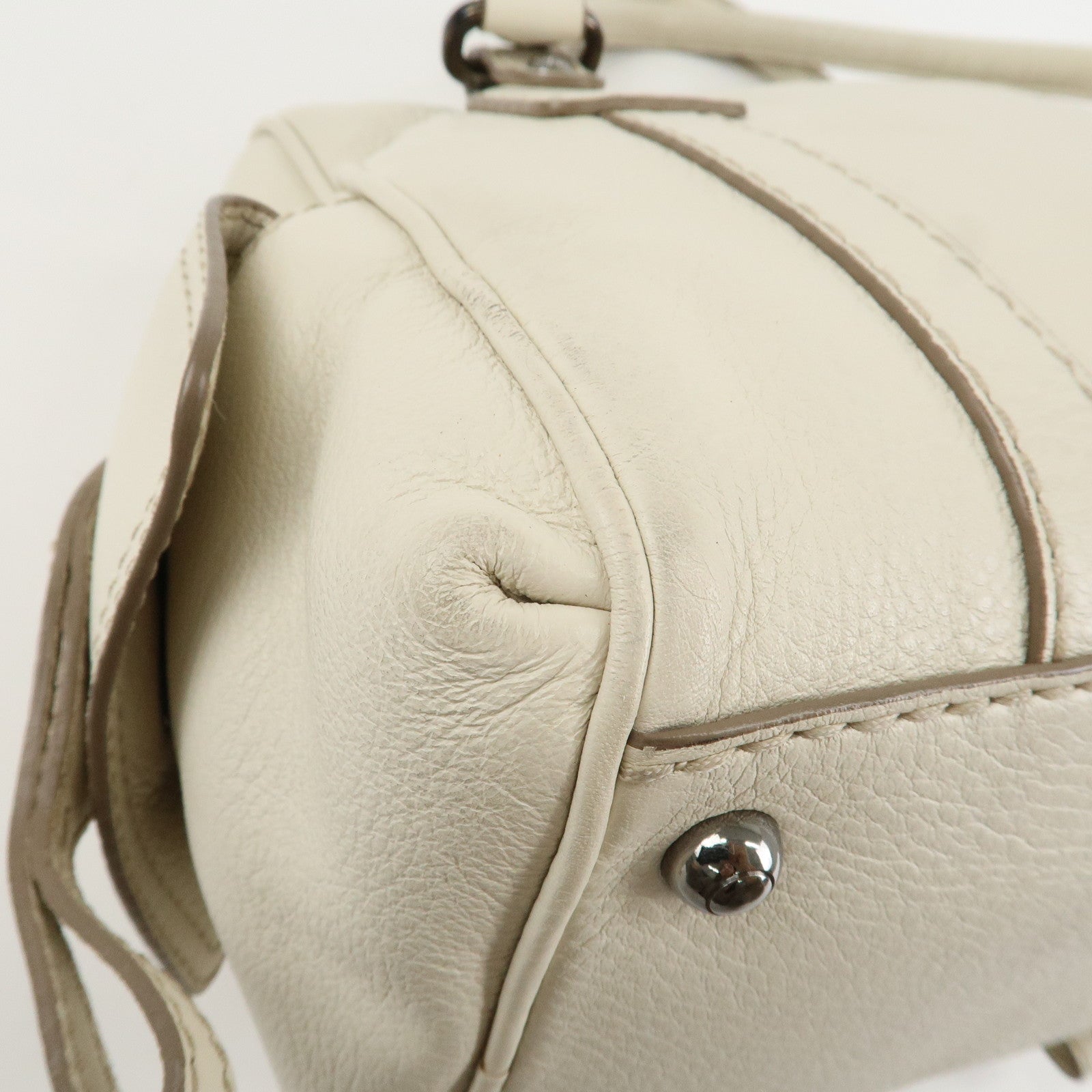 TOD
S Leather Shoulder Bag Hand Bag White Used