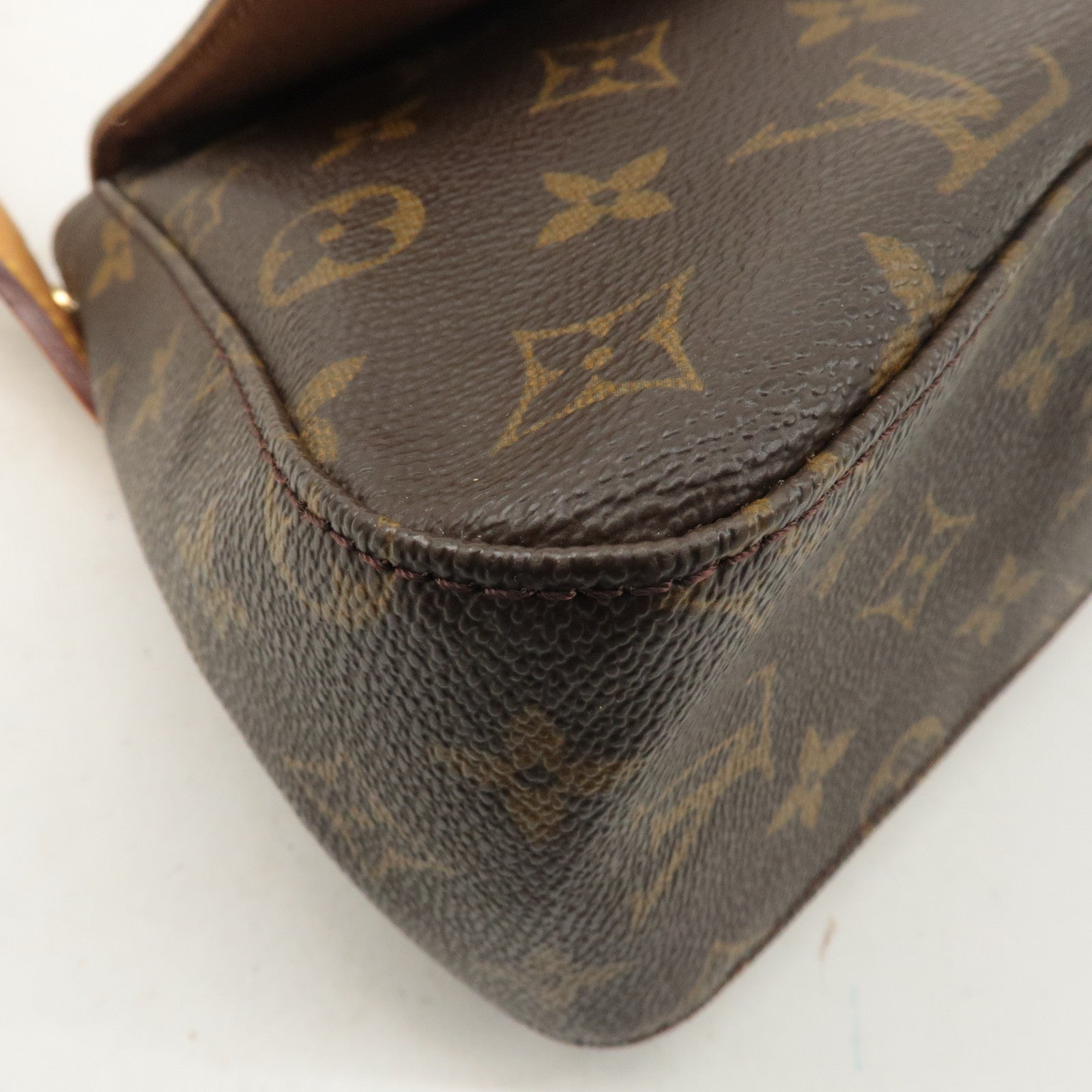 Louis Vuitton Monogram Mini Looping Shoulder Bag Hand Bag M51147