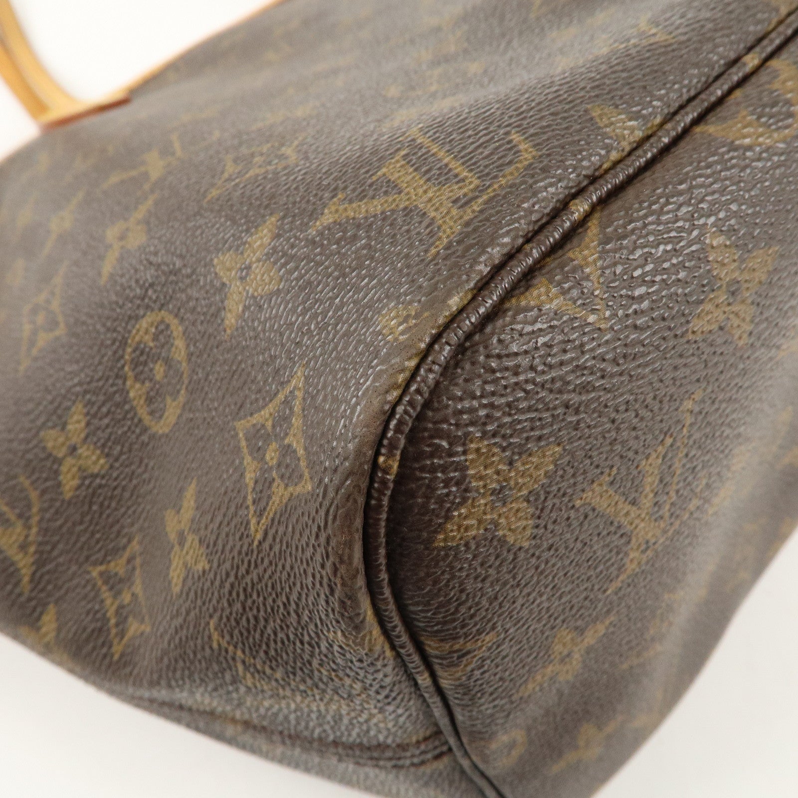 Louis Vuitton Monogram Neverfull MM Tote Bag Brown M40156