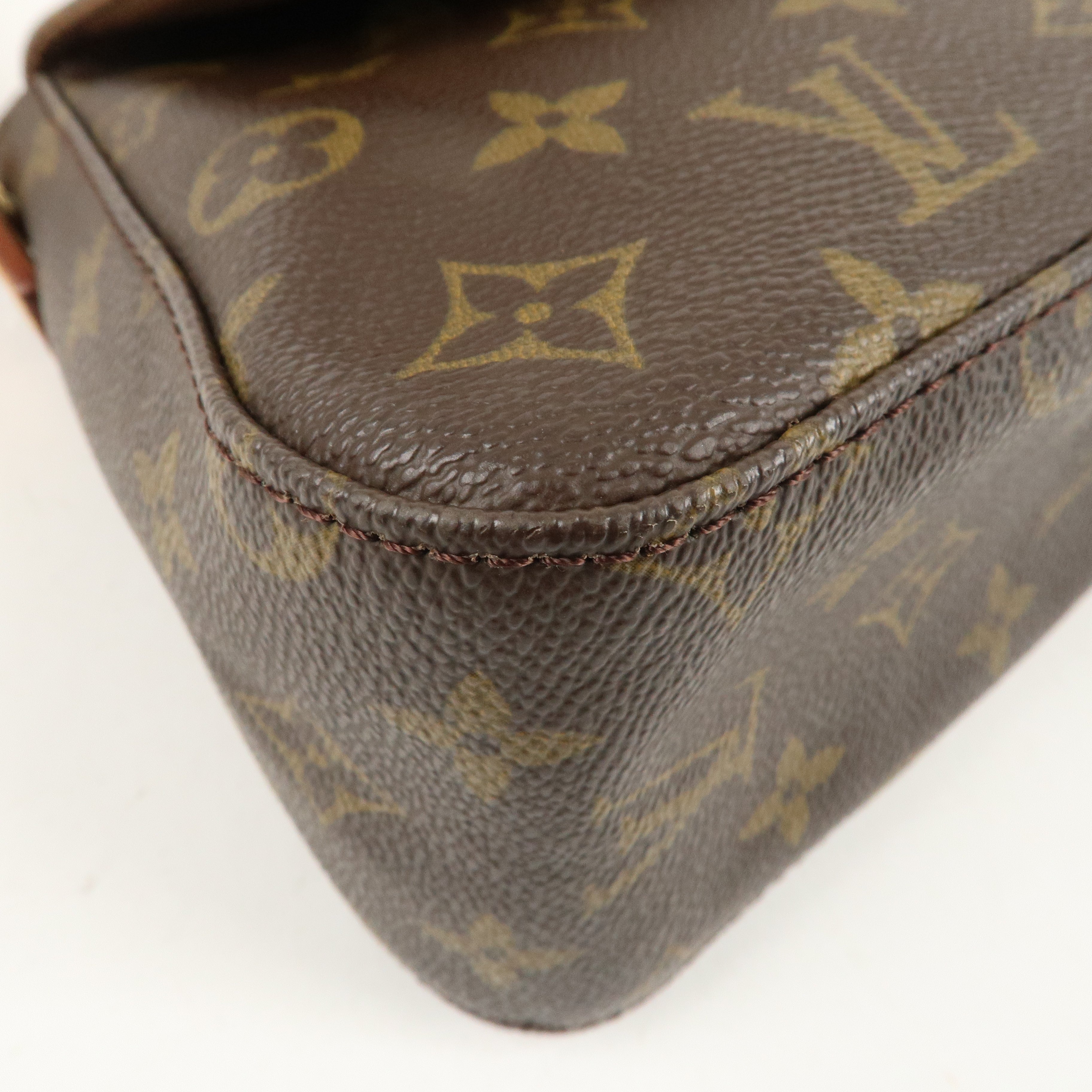 Louis Vuitton Monogram Mini Looping Shoulder Bag Hand Bag M51147