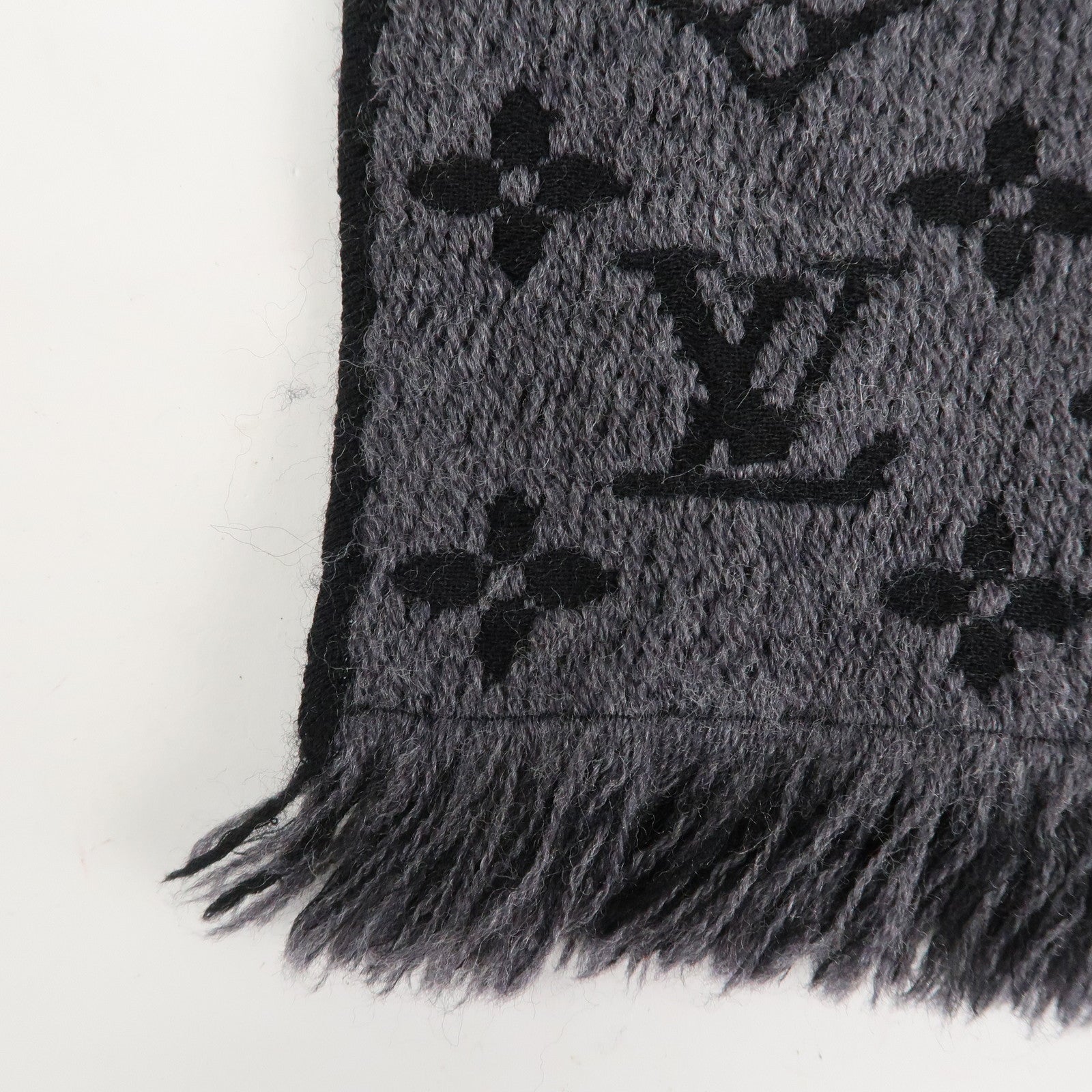 Louis Vuitton Monogram Echarpe Classic 100% Wool Knit Scarf M78526 Used