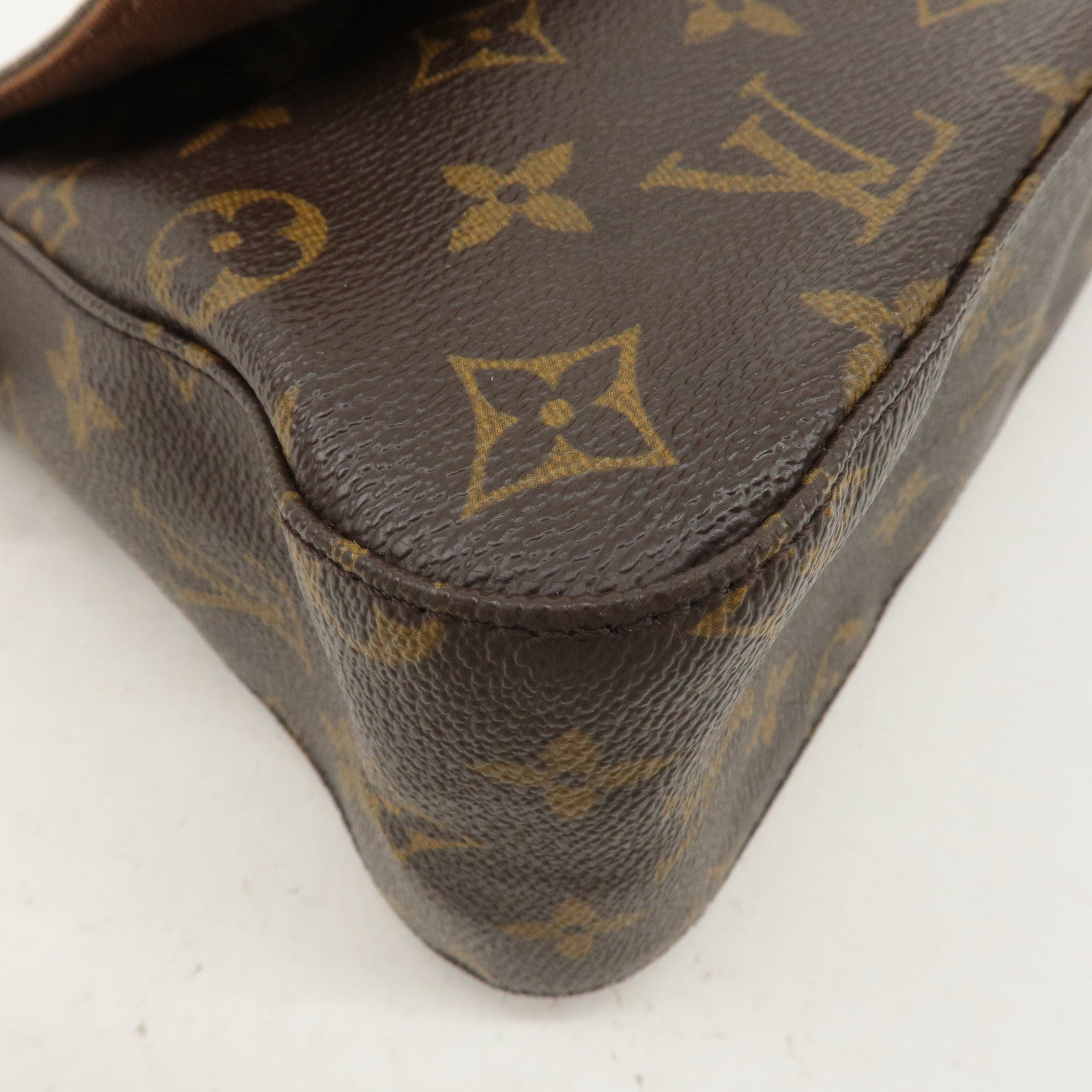 Louis Vuitton Monogram Mini Looping Shoulder Bag Hand Bag M51147