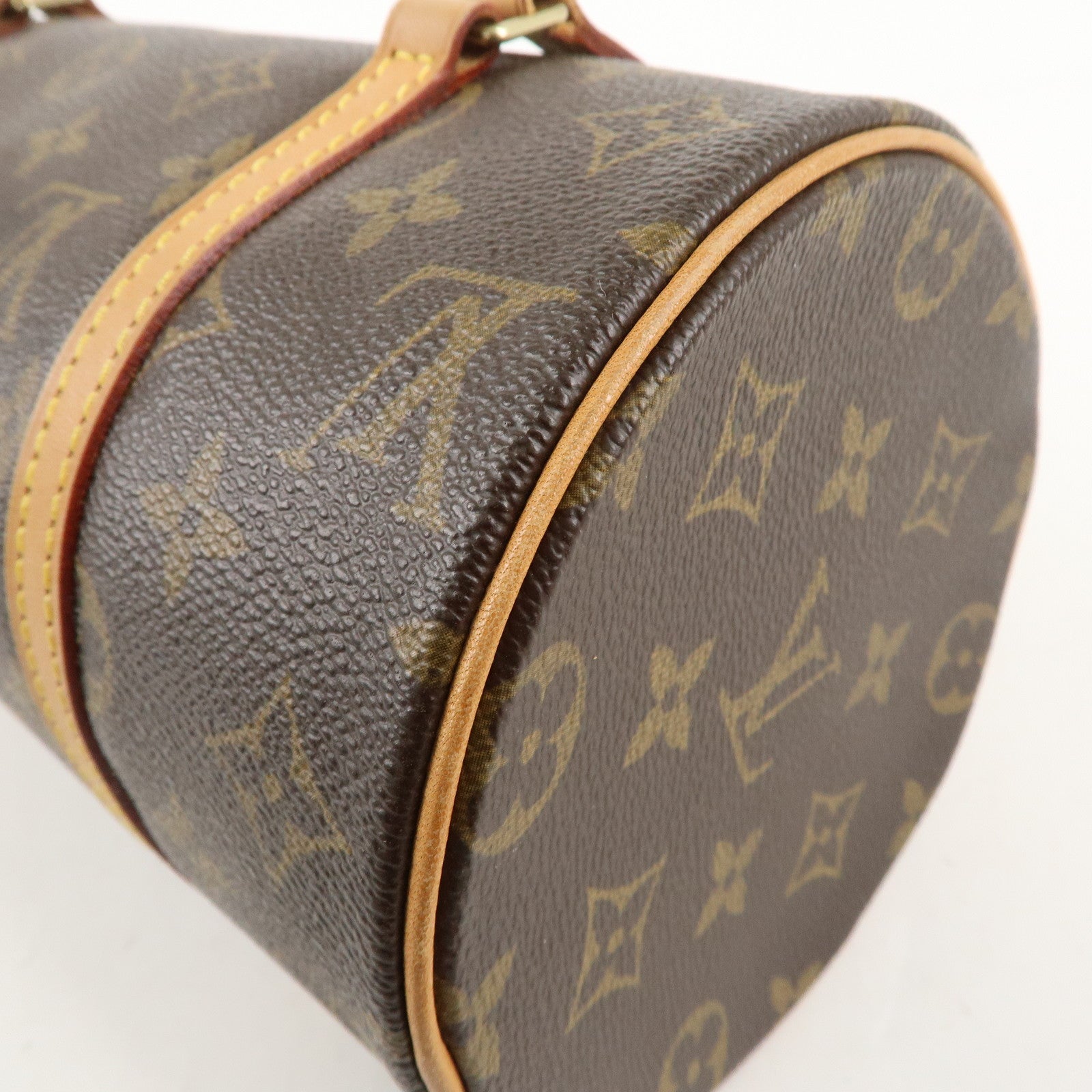 Louis Vuitton Monogram Papillon 26 Hand Bag 
Pouch Brown M51386