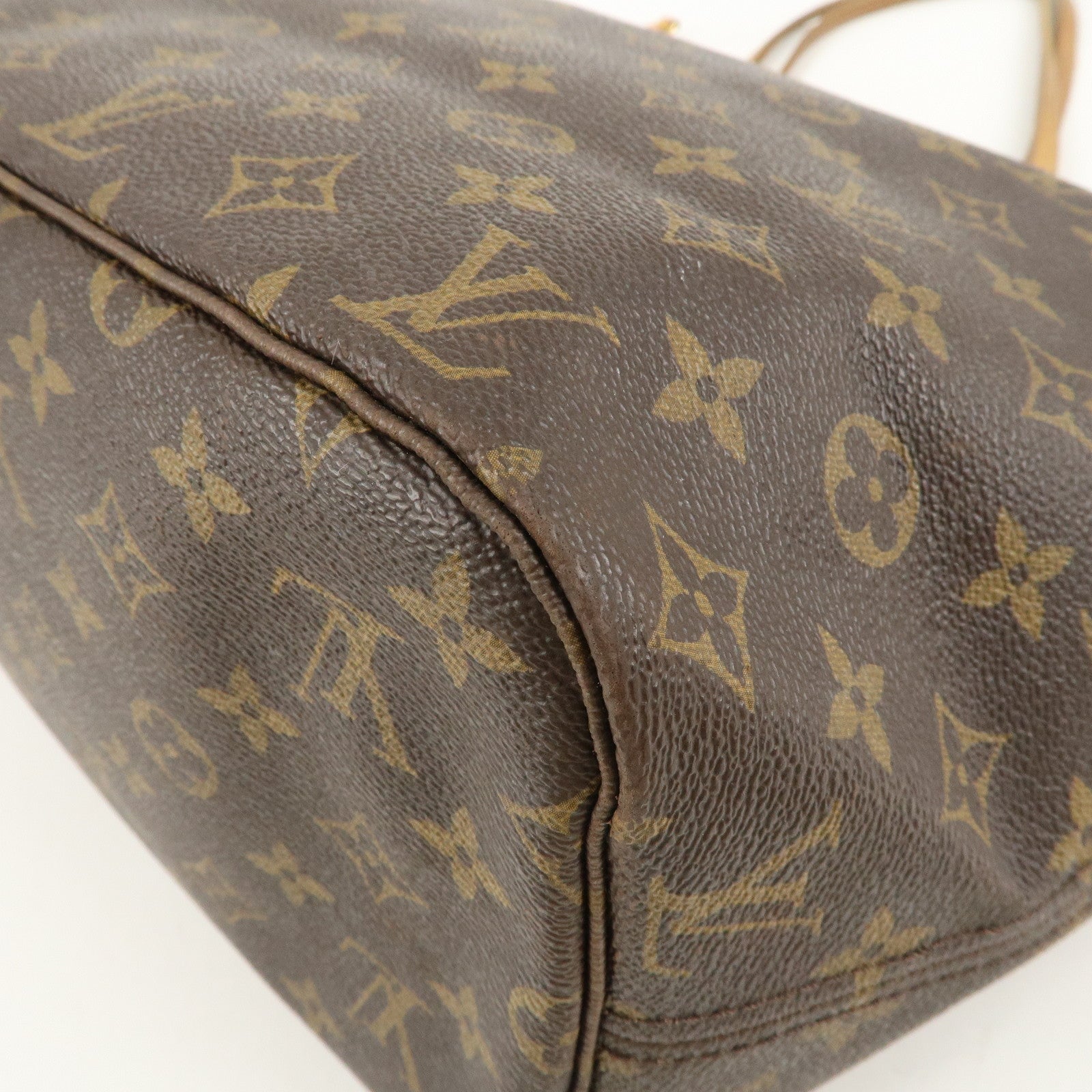 Louis Vuitton Monogram Neverfull MM Tote Bag Brown M40156