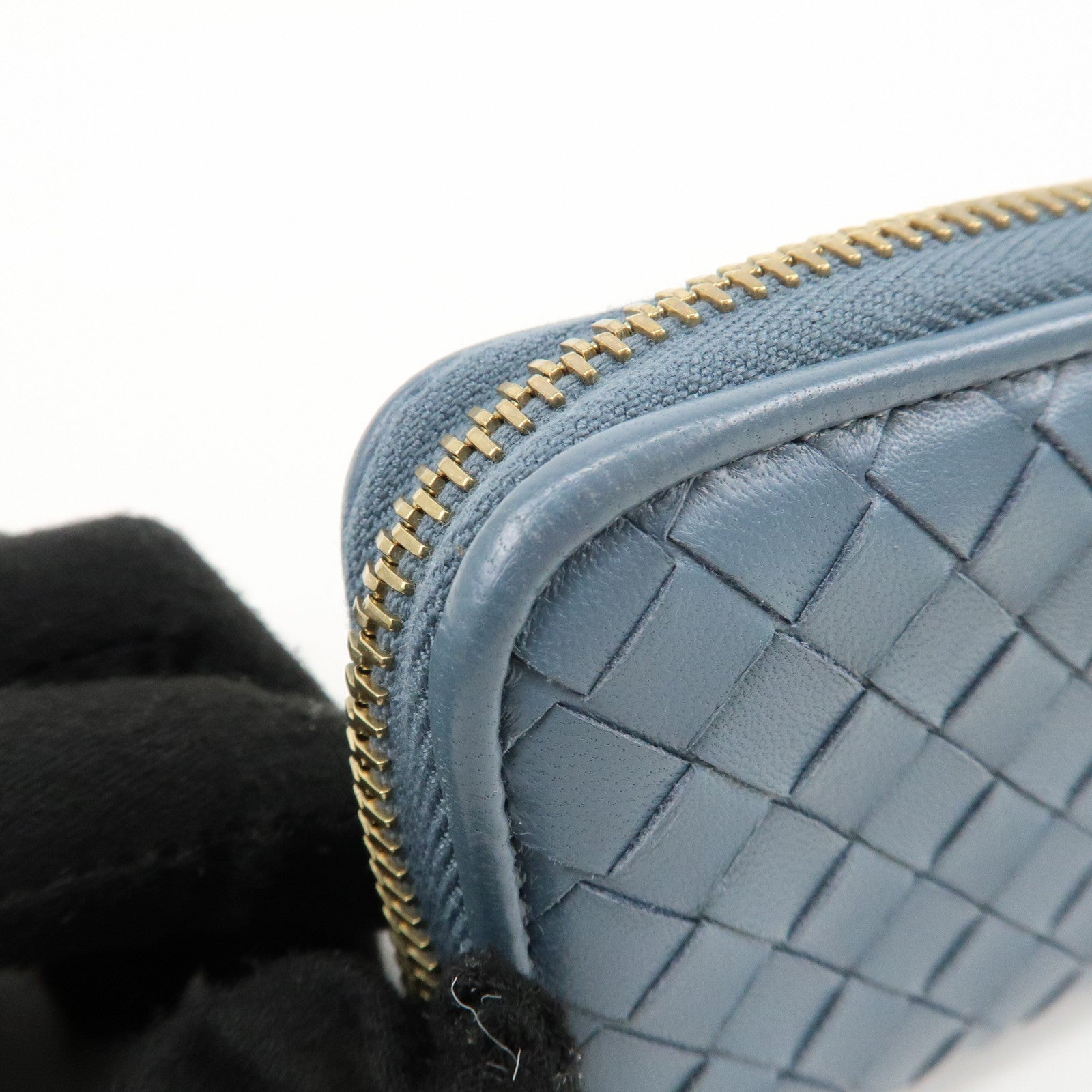 BOTTEGA VENETA Intrecciato Leather Round Zipper Coin Purse 114075