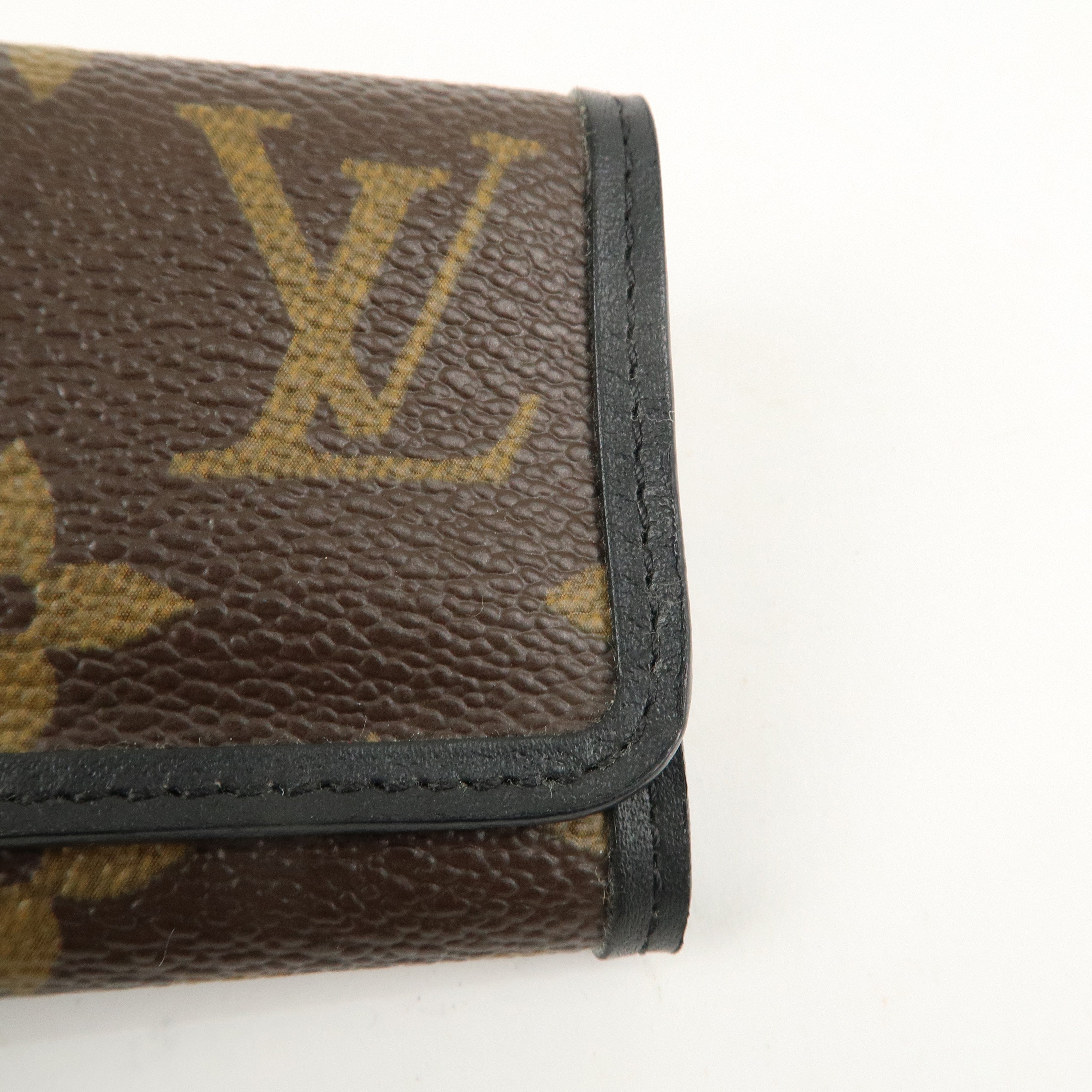 Louis Vuitton Monogram Maccasar Multiclés6 KeyCase M60165