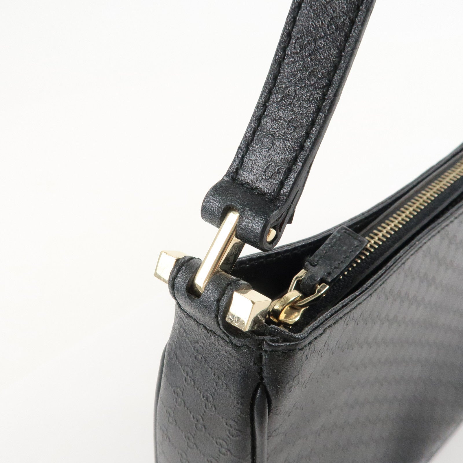 GUCCI Micro Guccissima Leather Shoulder Bag Black 001.4152 Used