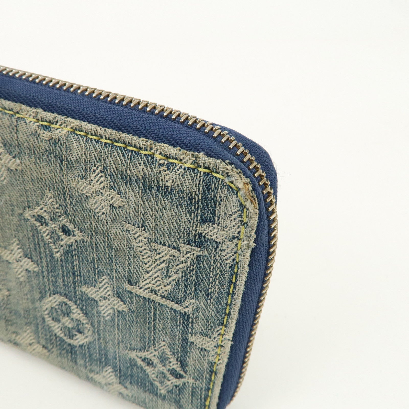 Louis Vuitton Monogram Denim Zippy Wallet M95341 Blue