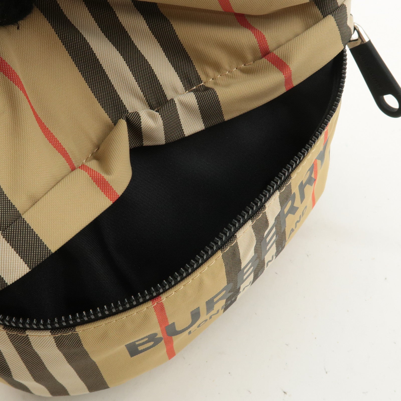 Burberry Nova Plaid Nylon Drawstring Bag Hand Bag Beige