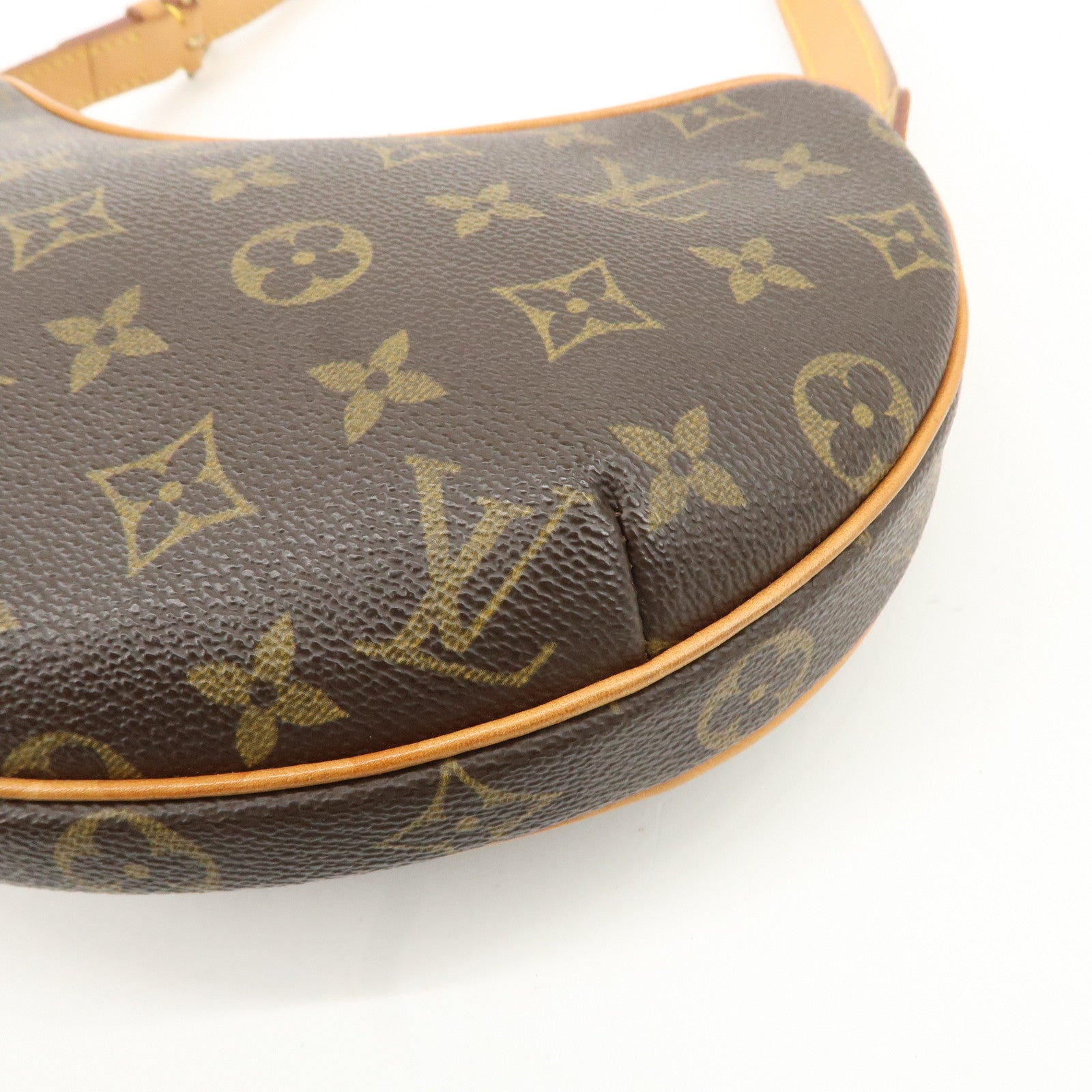 Louis Vuitton Monogram Pochette Croissant Shoulder Bag M51510