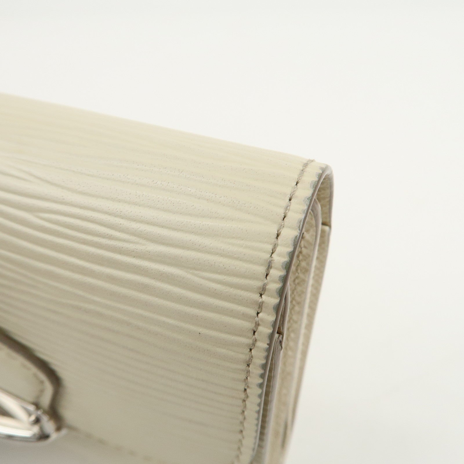 Louis Vuitton Epi Portefeuille Joy Tri-fold Wallet Ivory M6658J